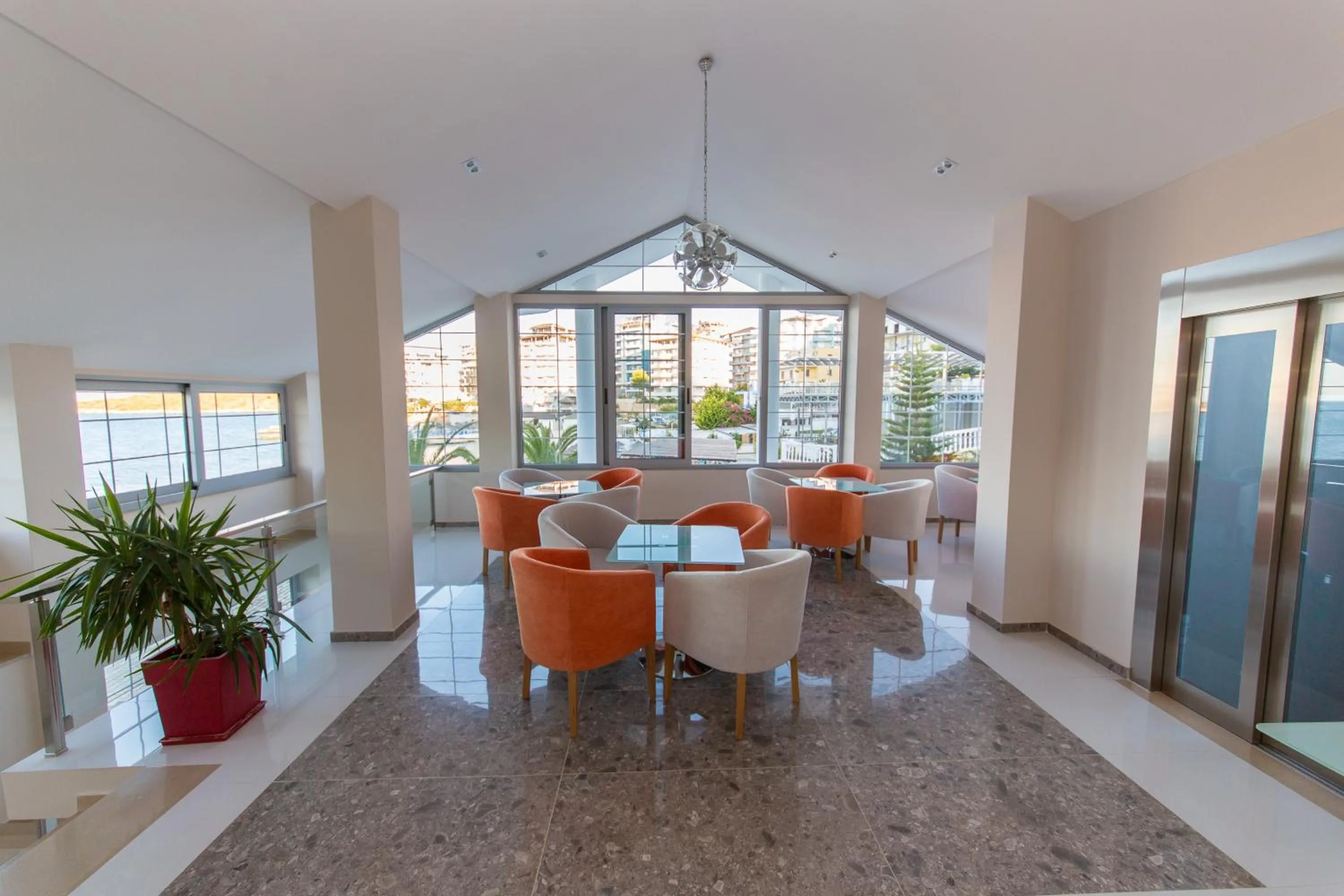 Lobby or reception in Hotel Saranda Palace