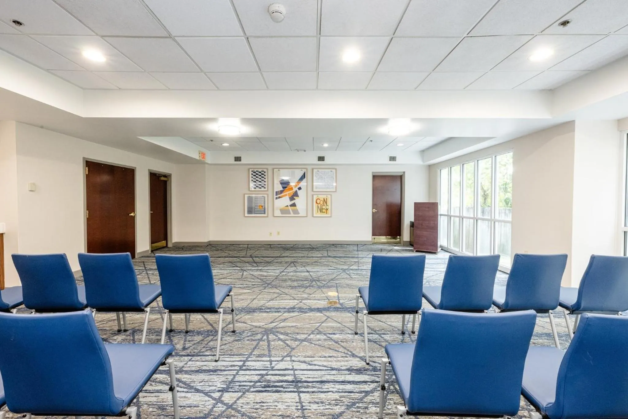 Meeting/conference room in Holiday Inn Express Hotel & Suites Charleston - Northwoods by IHG