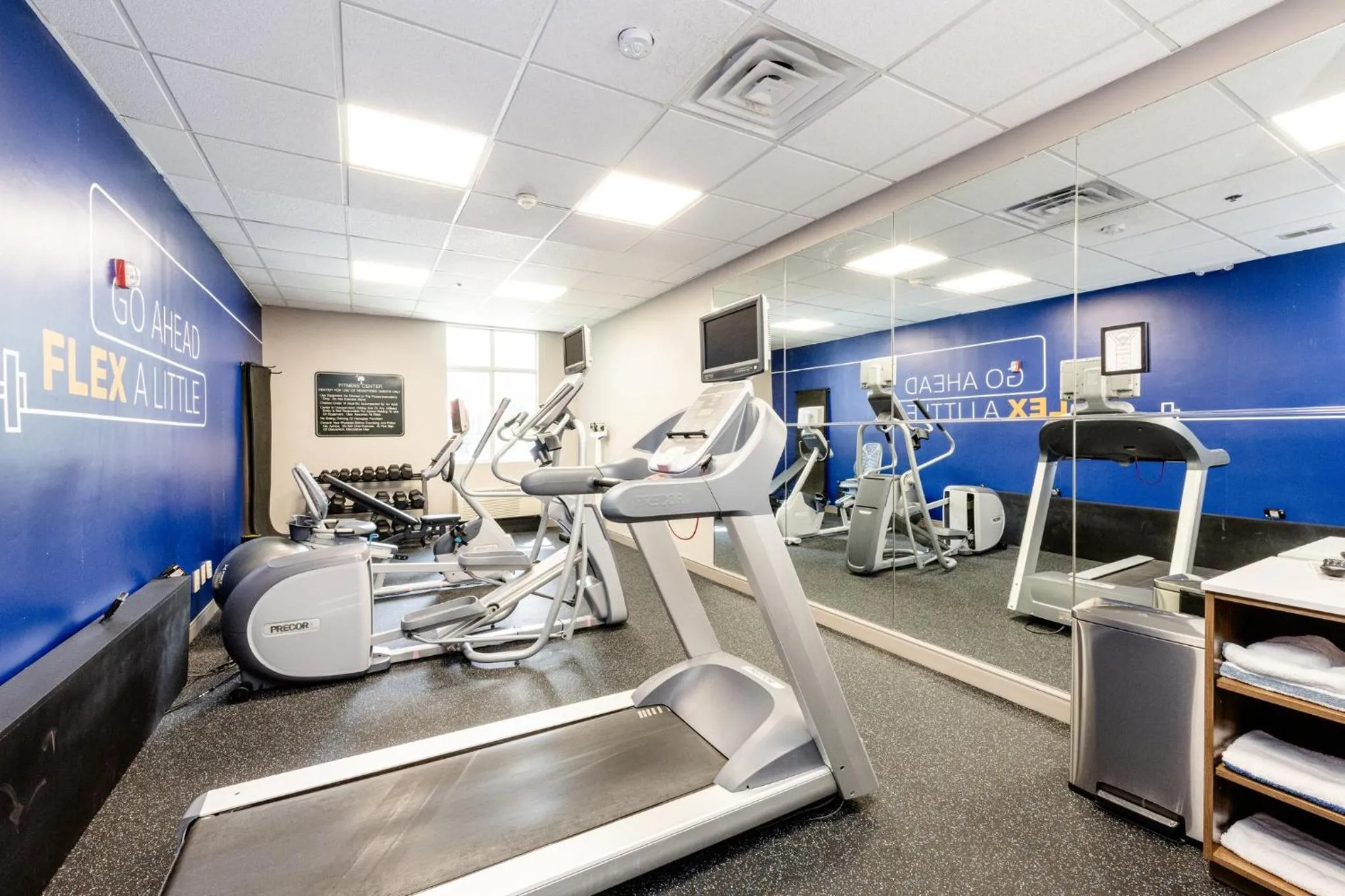 Spa and wellness centre/facilities in Holiday Inn Express Hotel & Suites Charleston - Northwoods by IHG