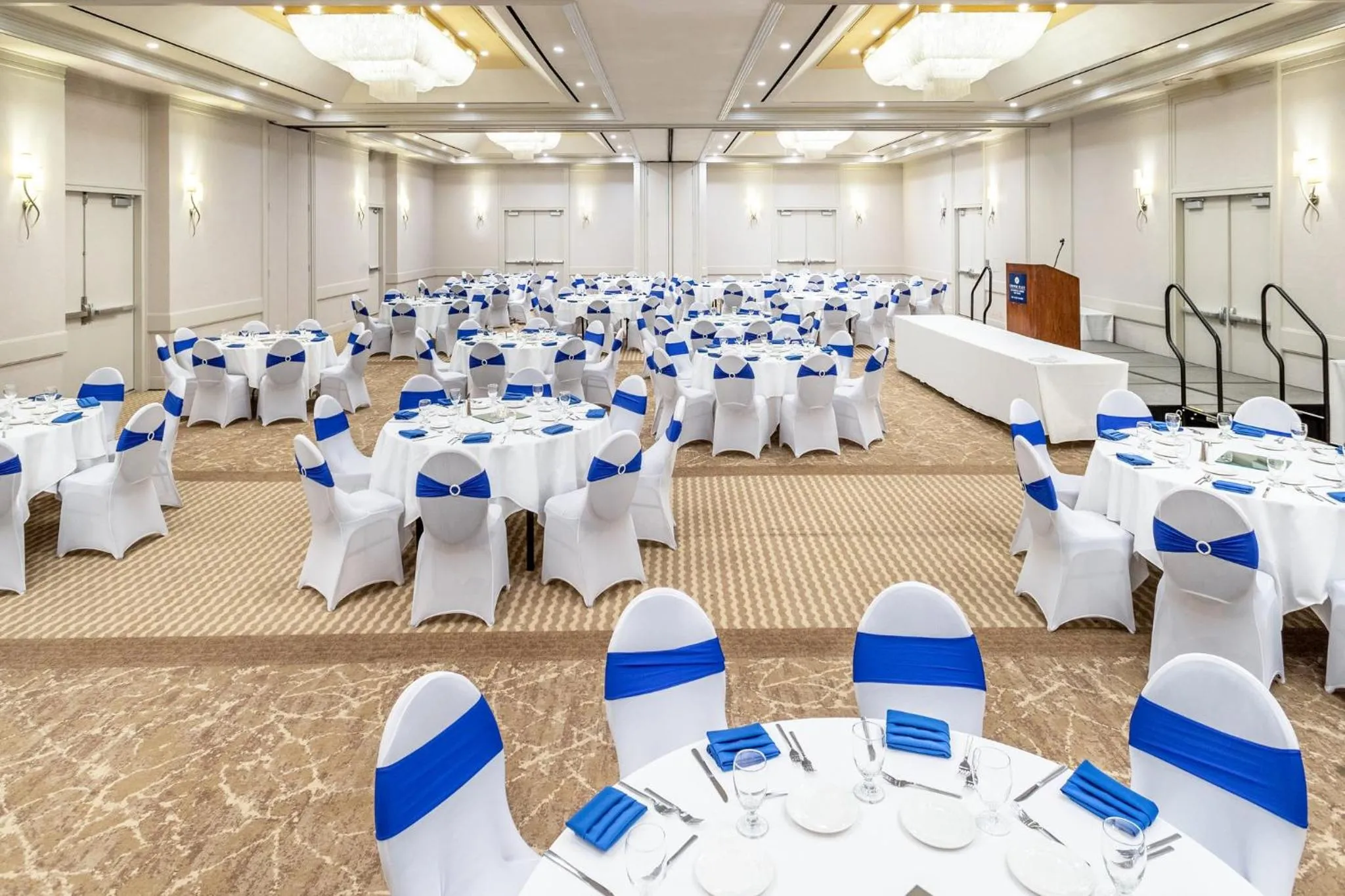 Banquet/Function facilities in Crowne Plaza Hotel Los Angeles Harbor by IHG