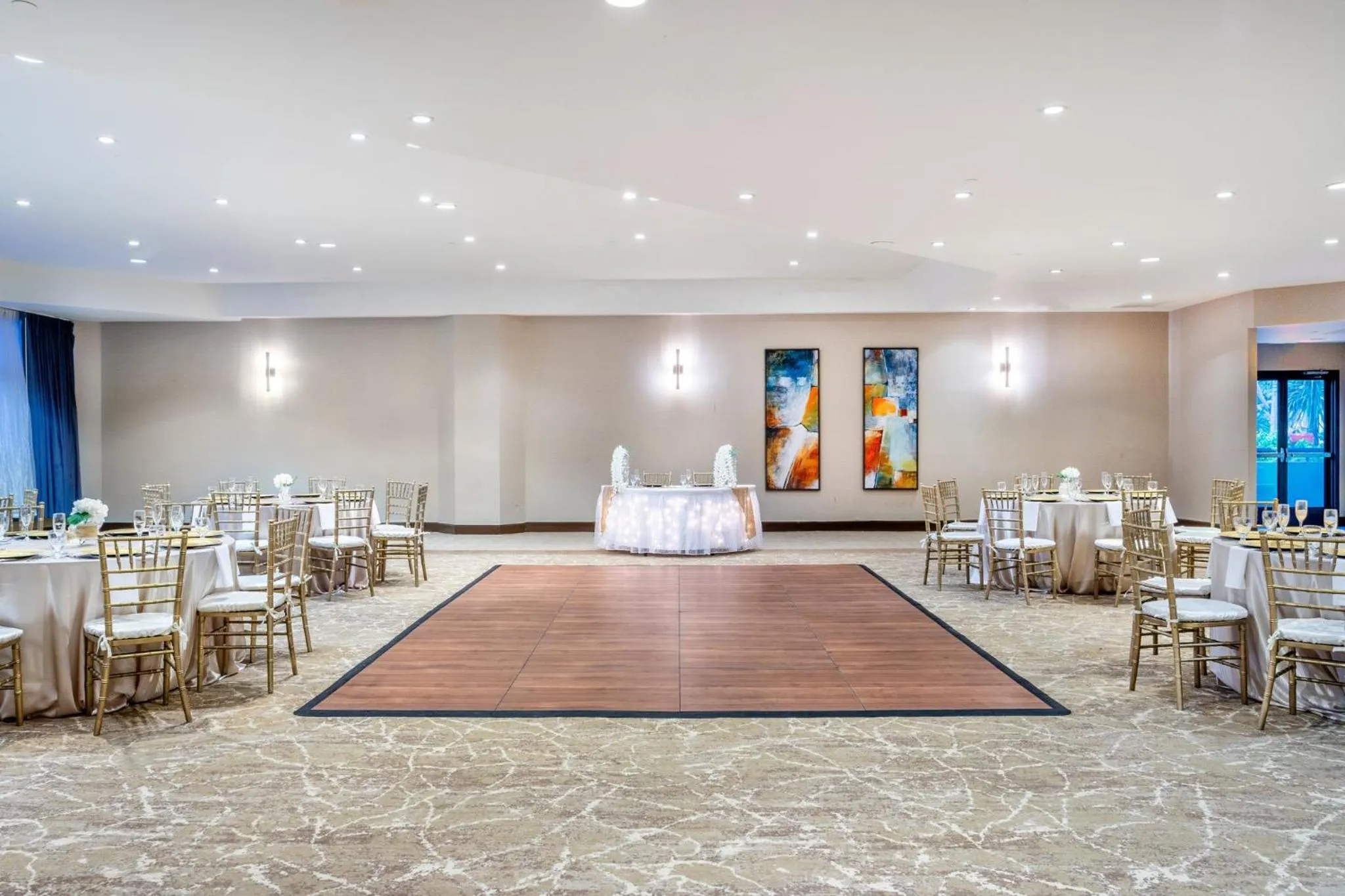 Banquet/Function facilities in Crowne Plaza Hotel Los Angeles Harbor by IHG