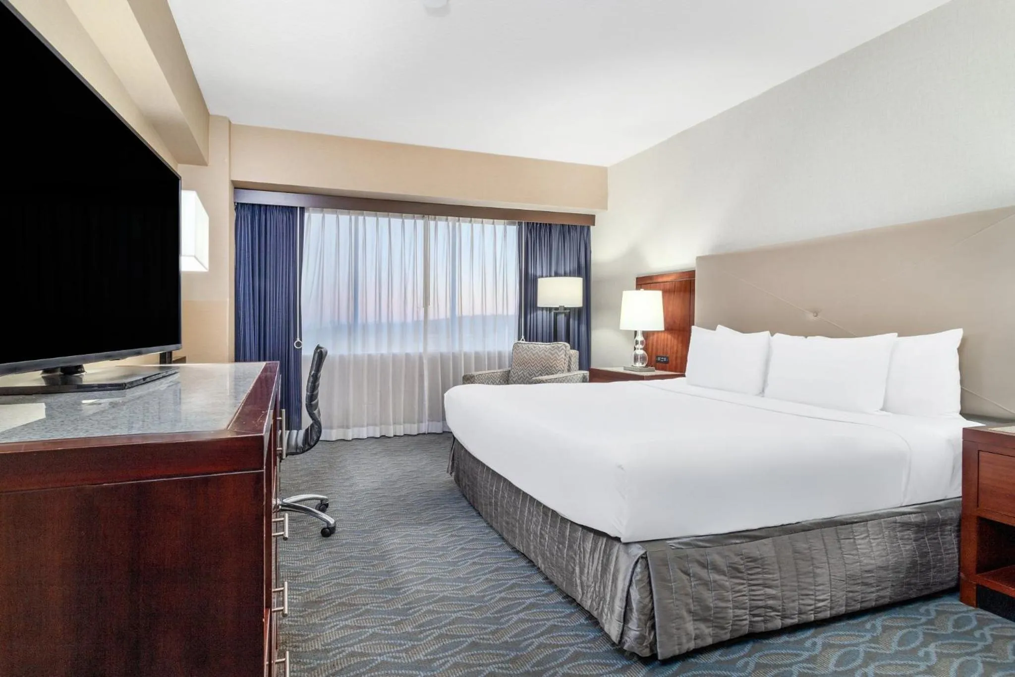 Photo of the whole room, Bed in Crowne Plaza Hotel Los Angeles Harbor by IHG