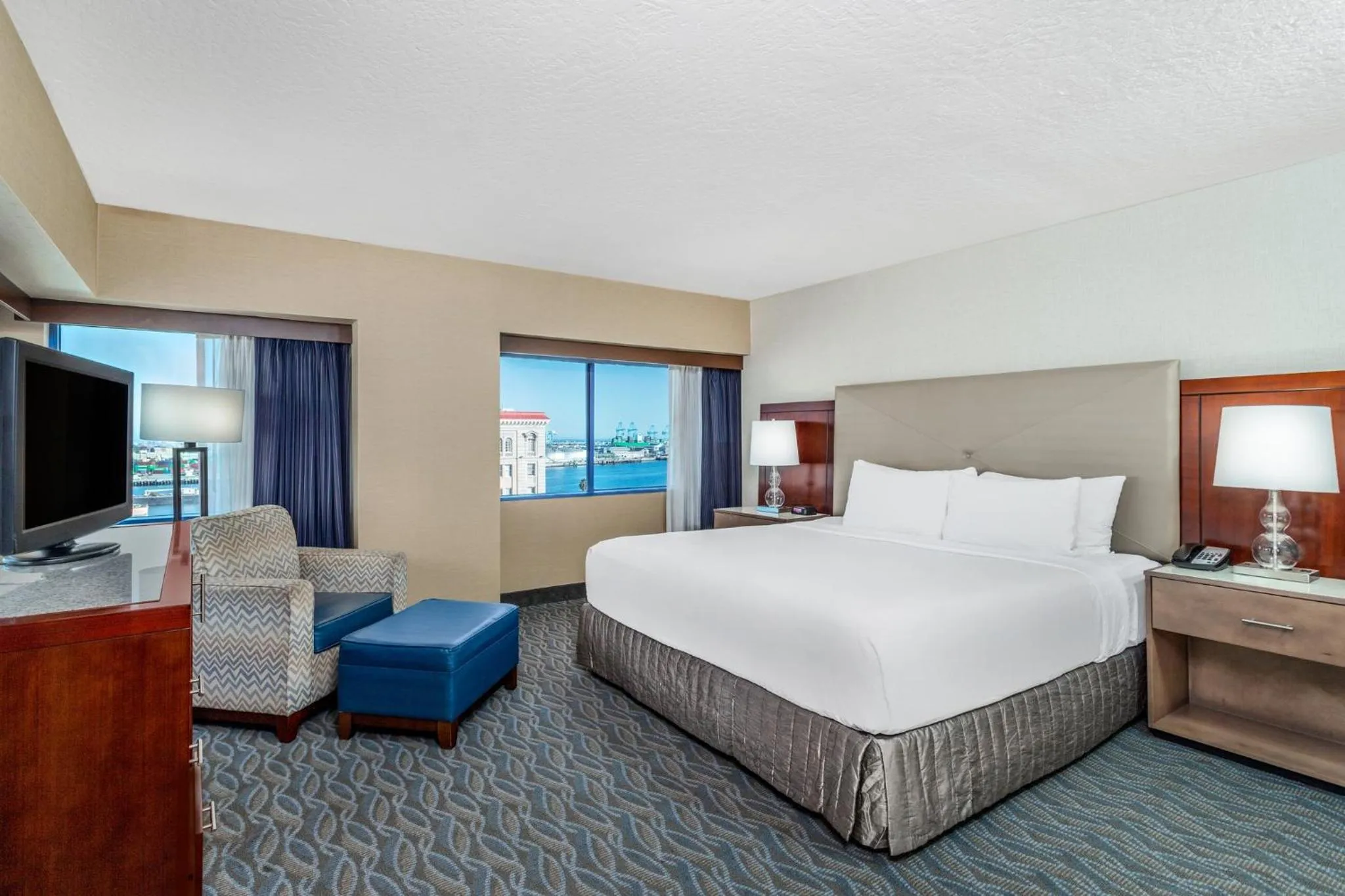 Photo of the whole room, Bed in Crowne Plaza Hotel Los Angeles Harbor by IHG