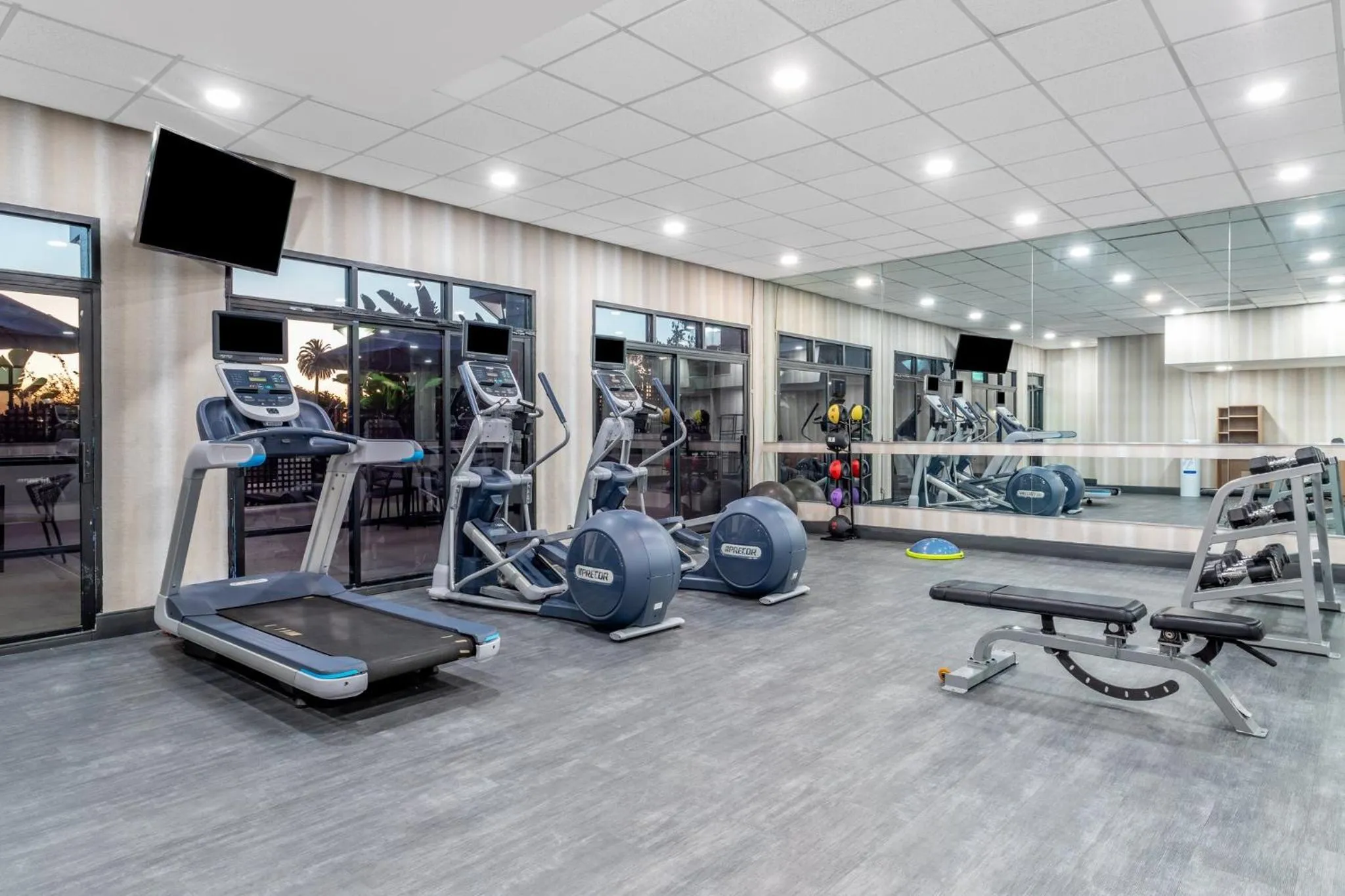 Spa and wellness centre/facilities in Crowne Plaza Hotel Los Angeles Harbor by IHG