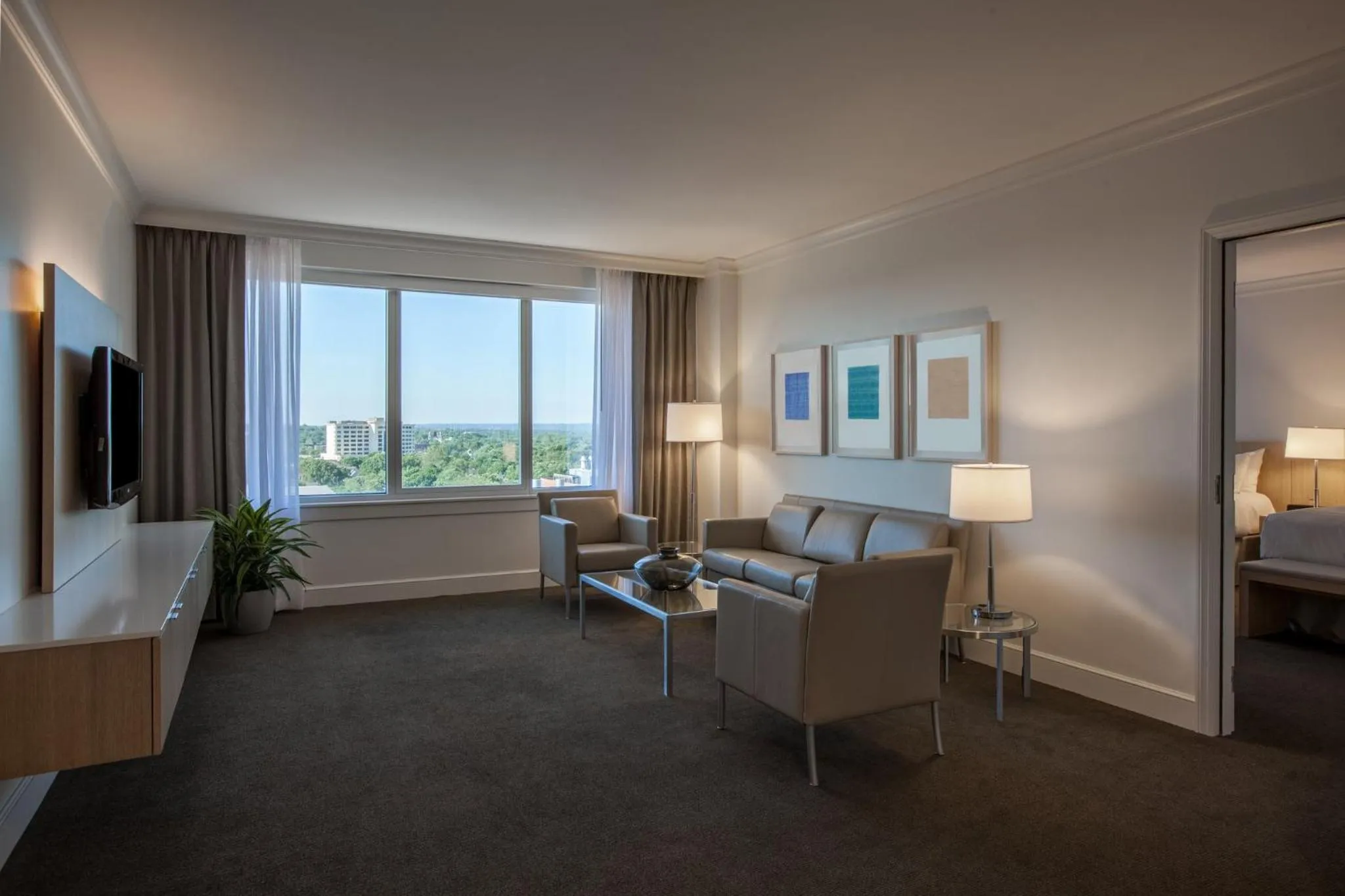 Photo of the whole room in InterContinental Cleveland by IHG