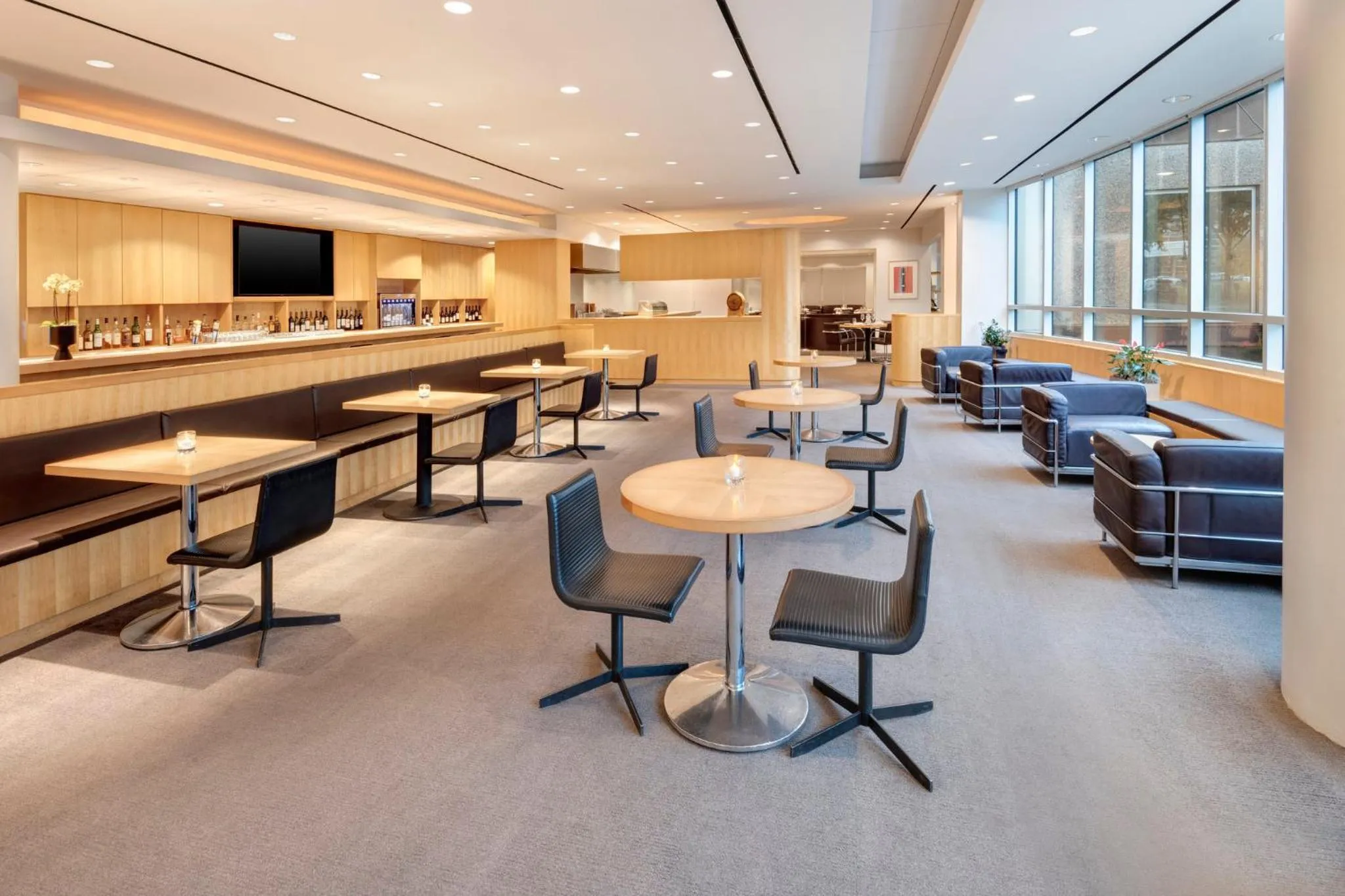 Restaurant/places to eat in InterContinental Cleveland by IHG