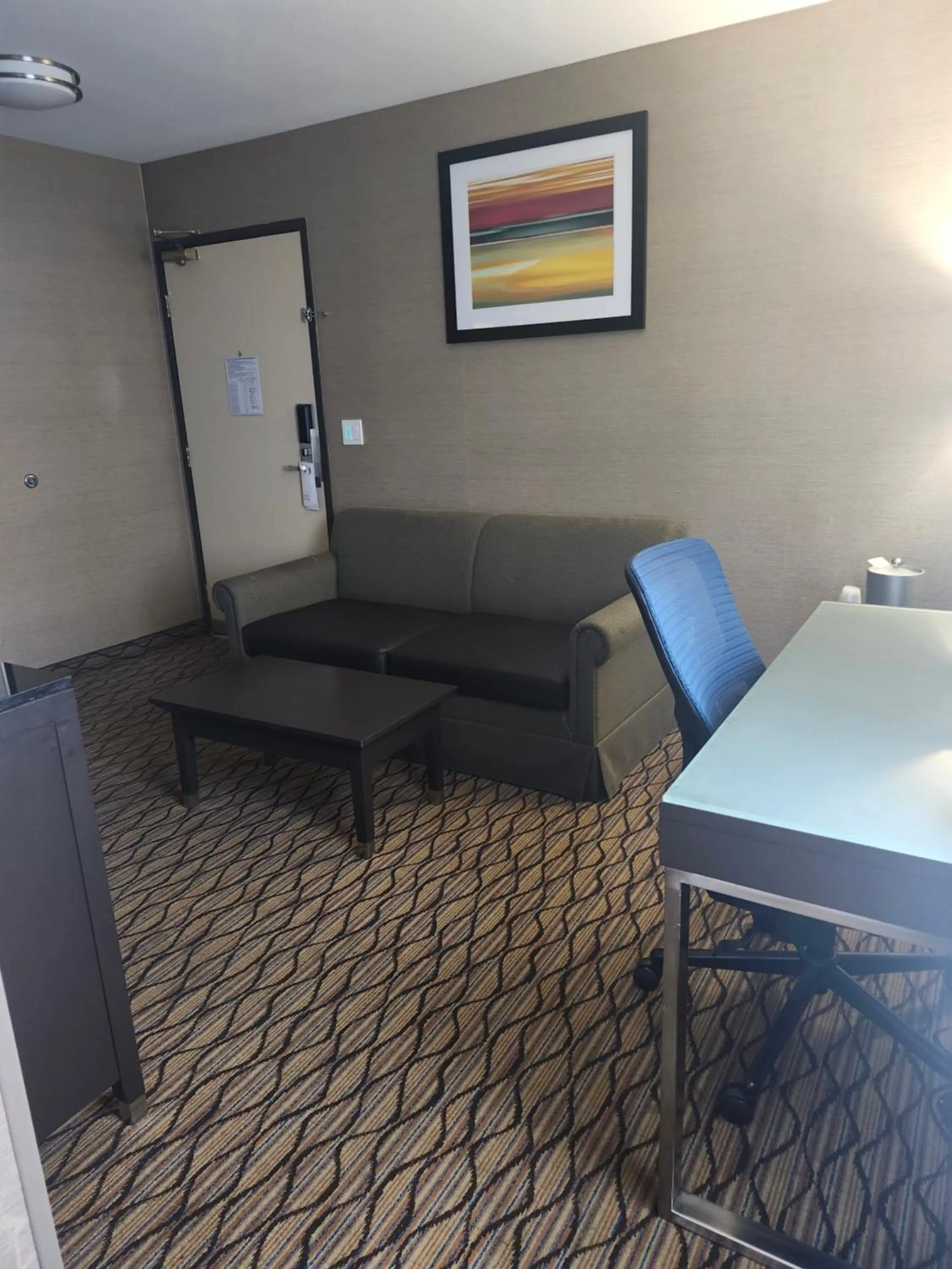 Holiday Inn Express & Suites Pasadena - Los Angeles by IHG