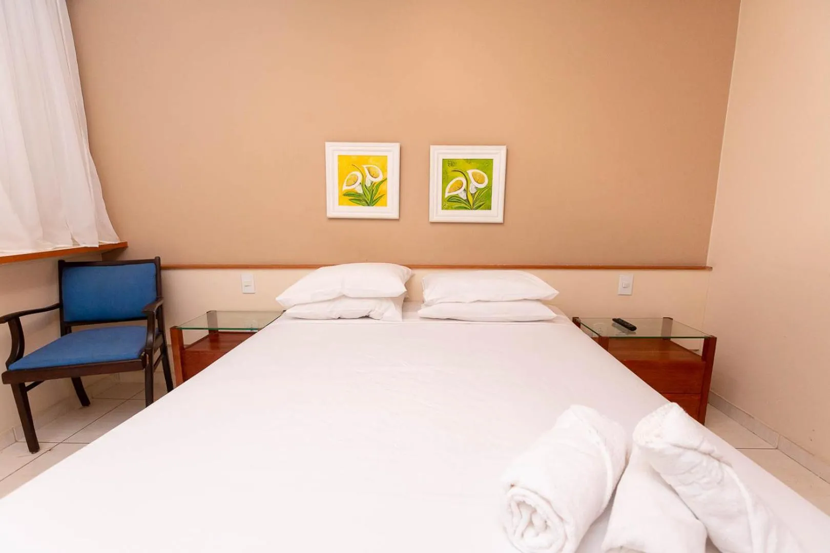 Bedroom, Bed in Rede Andrade Canada