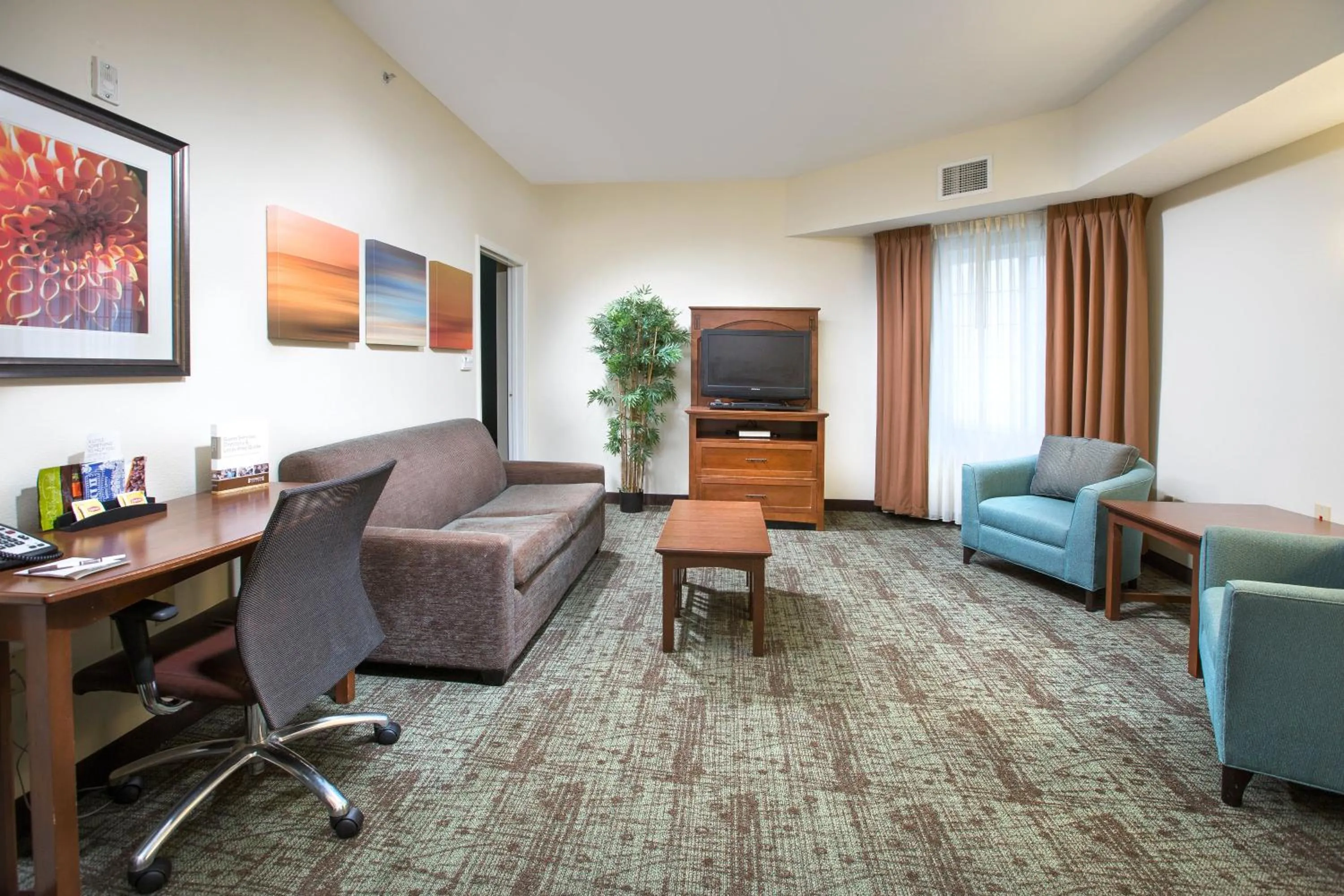 Photo of the whole room in Staybridge Suites Augusta by IHG