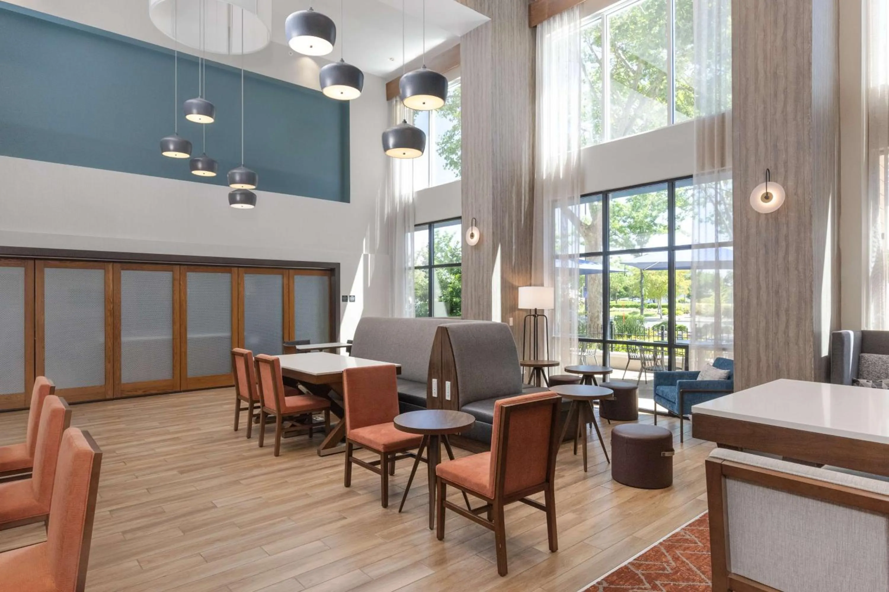 Lobby or reception in Hampton Inn & Suites Yuba City