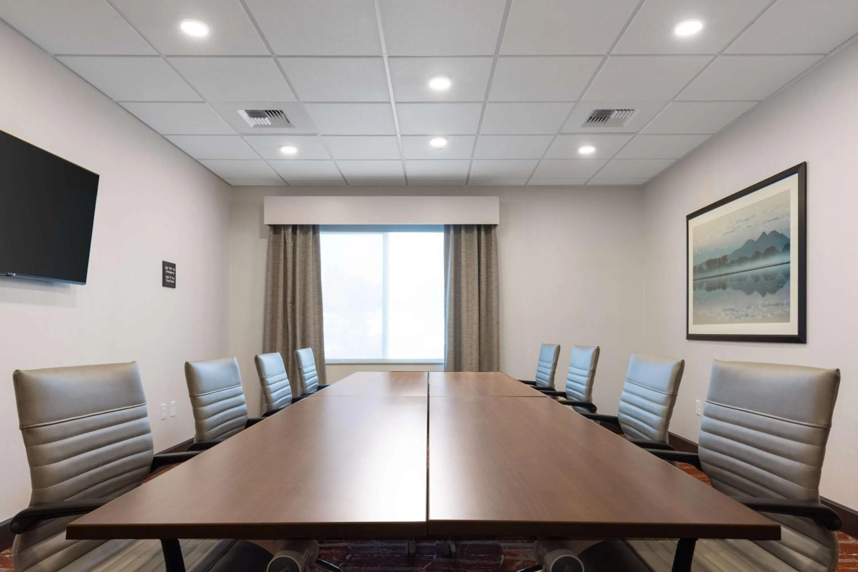Meeting/conference room in Hampton Inn & Suites Yuba City