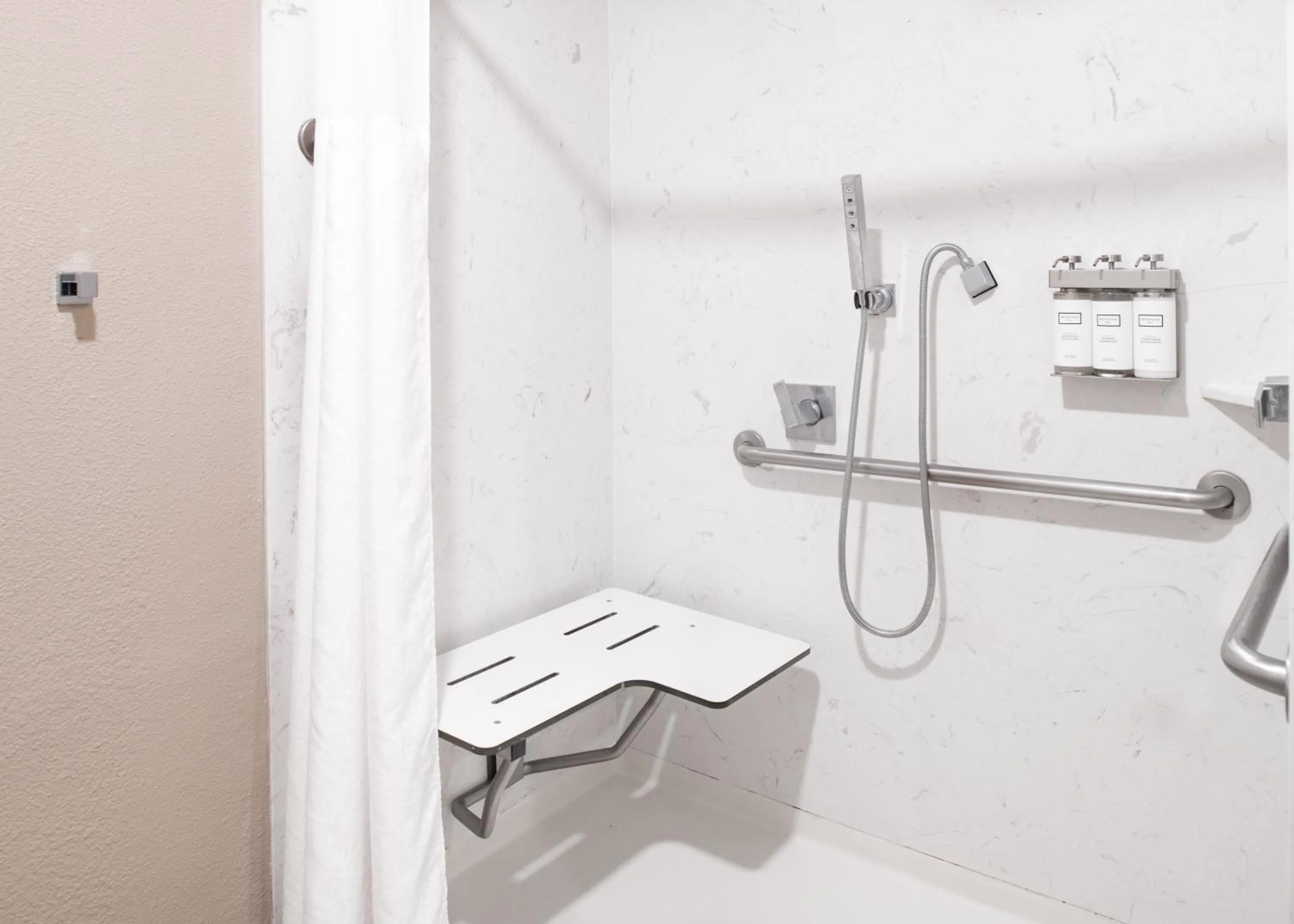 Shower in Yosemite Westgate Lodge