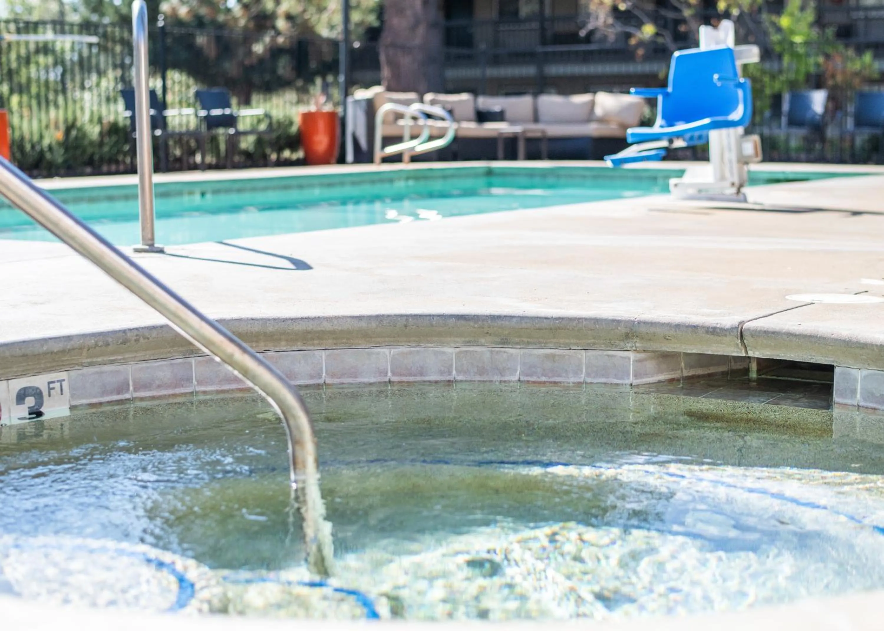 Hot Tub in Yosemite Westgate Lodge
