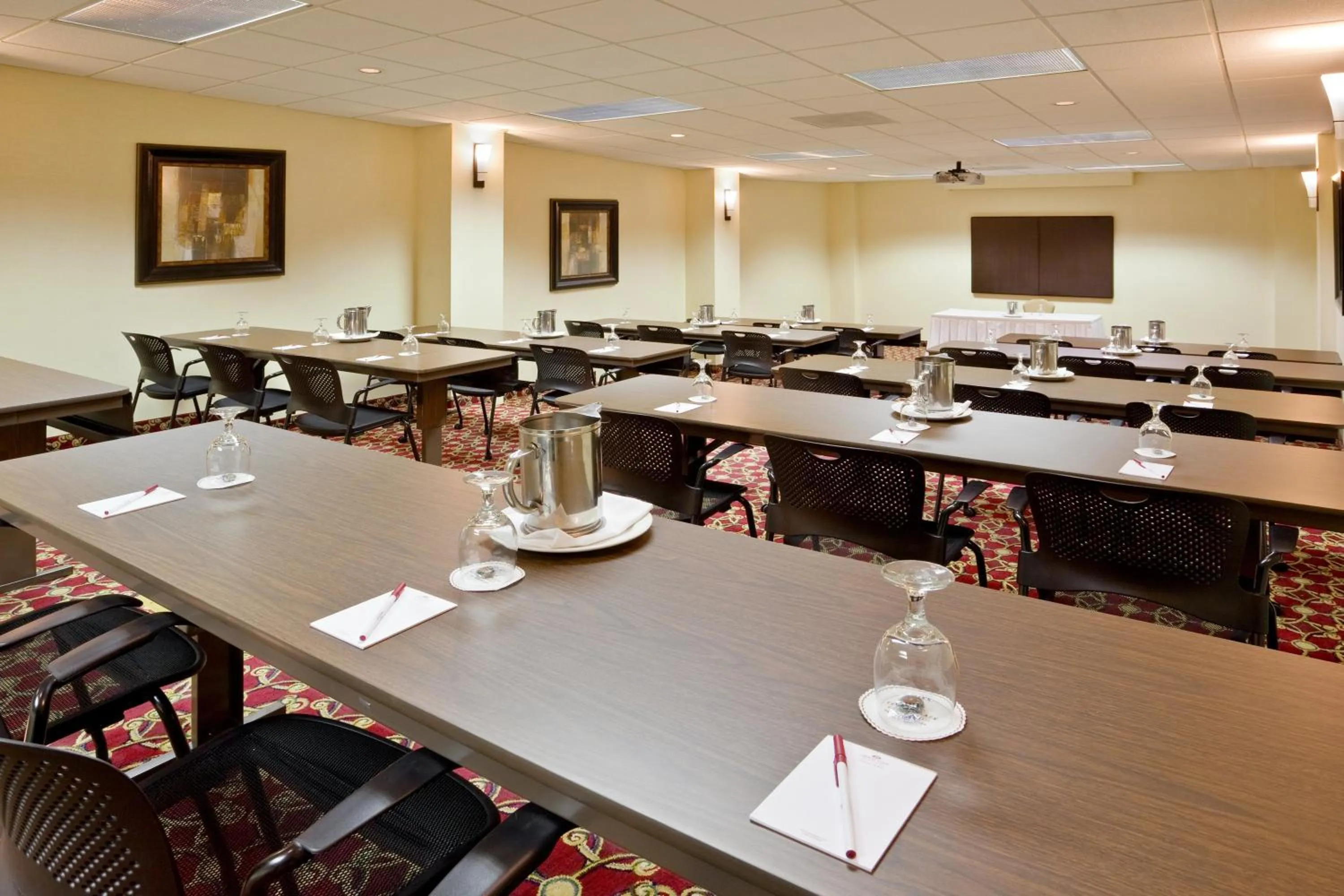 Meeting/conference room in Crowne Plaza Cleveland Airport by IHG