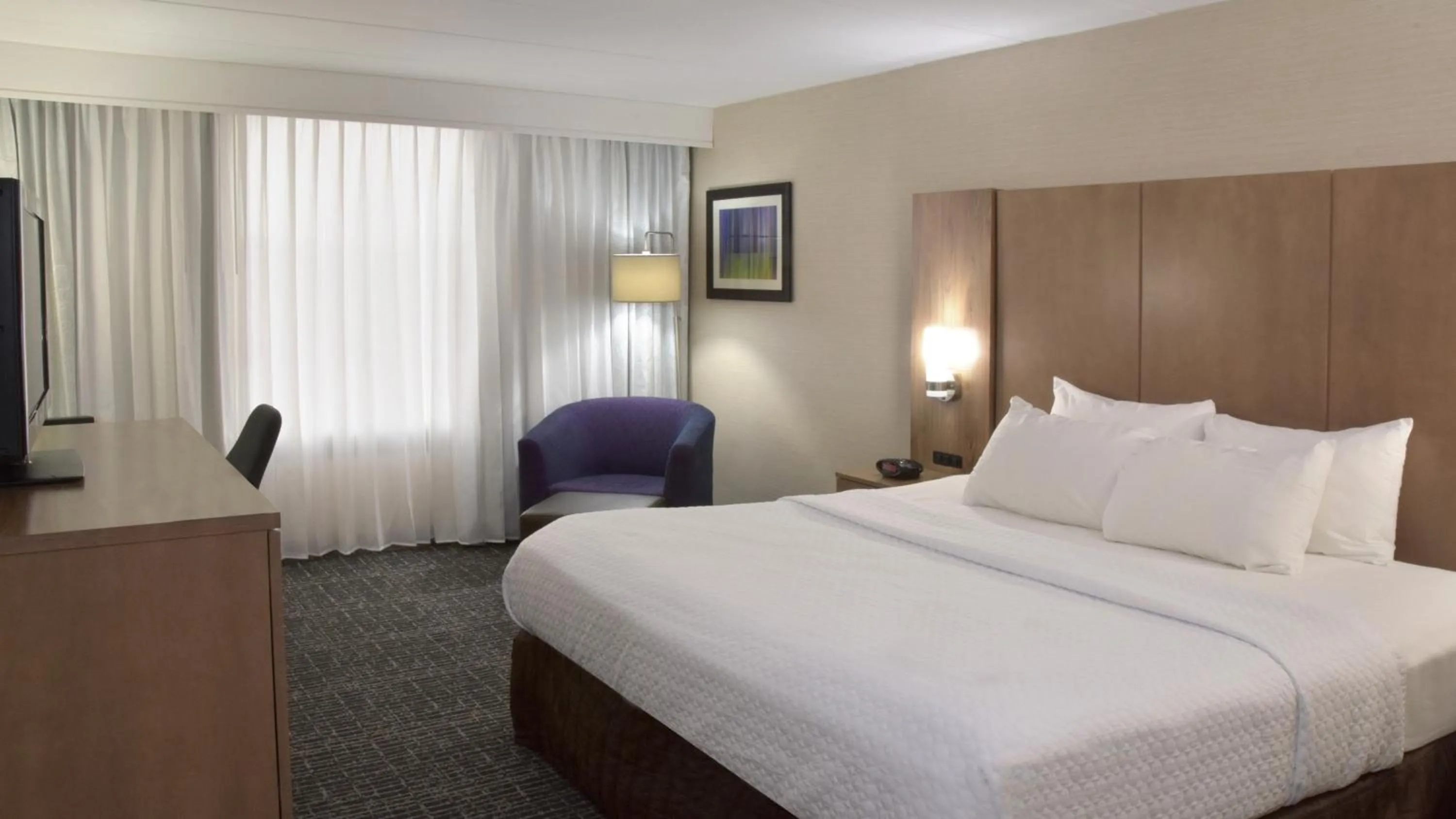 Photo of the whole room, Bed in Crowne Plaza Cleveland Airport by IHG
