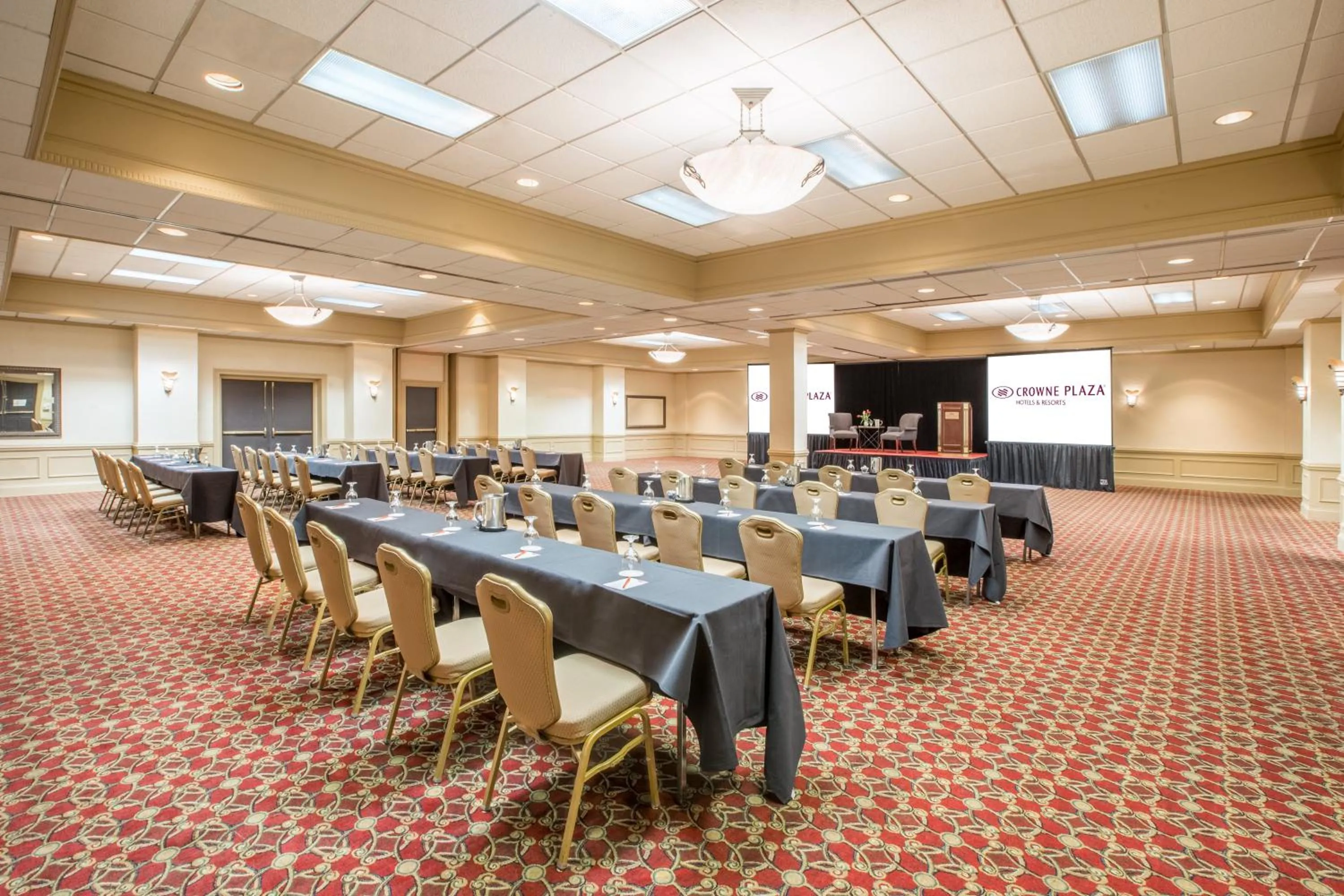 Banquet/Function facilities in Crowne Plaza Cleveland Airport by IHG