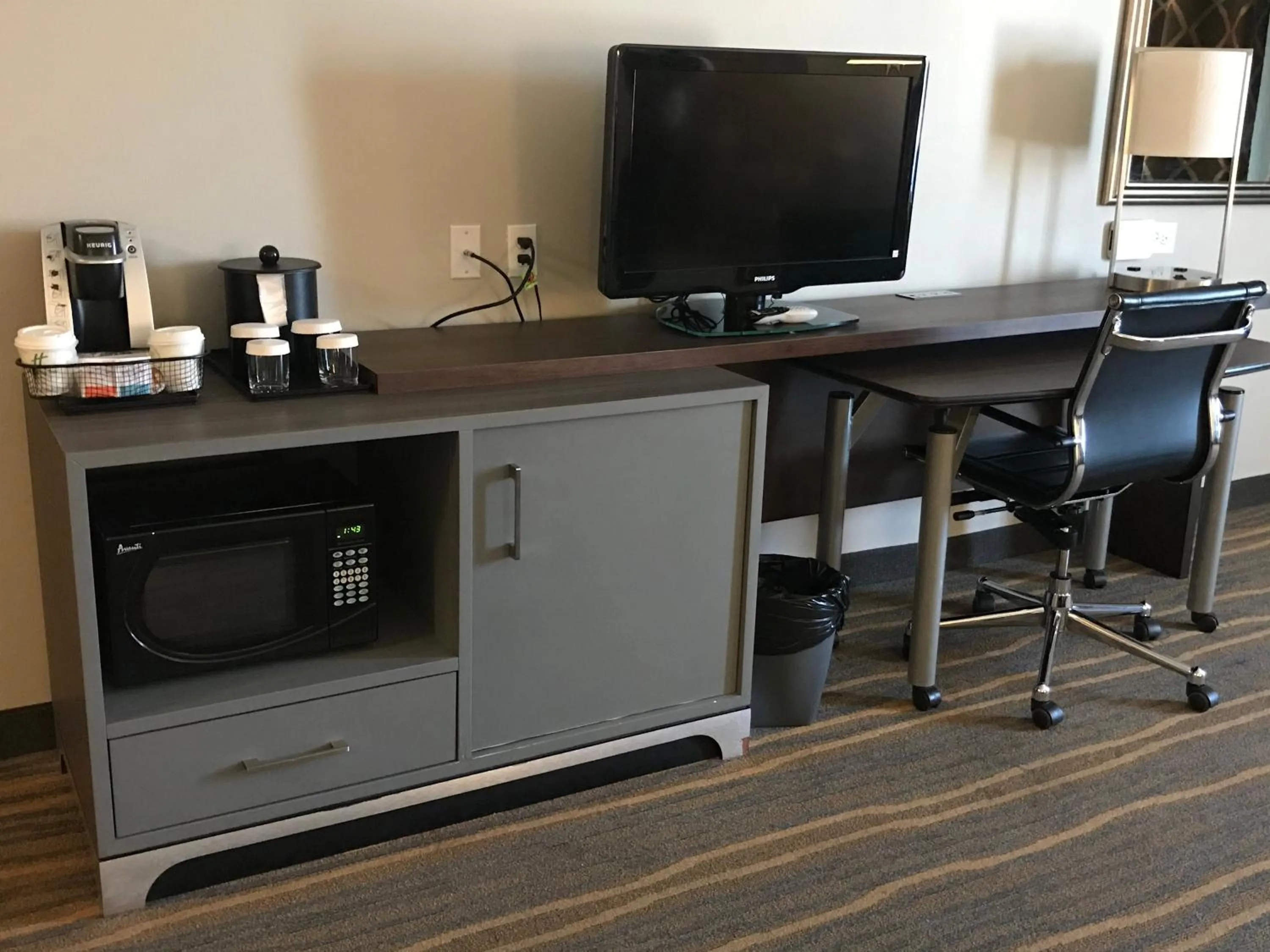 TV and multimedia in Holiday Inn & Suites Albuquerque-North I-25 by IHG