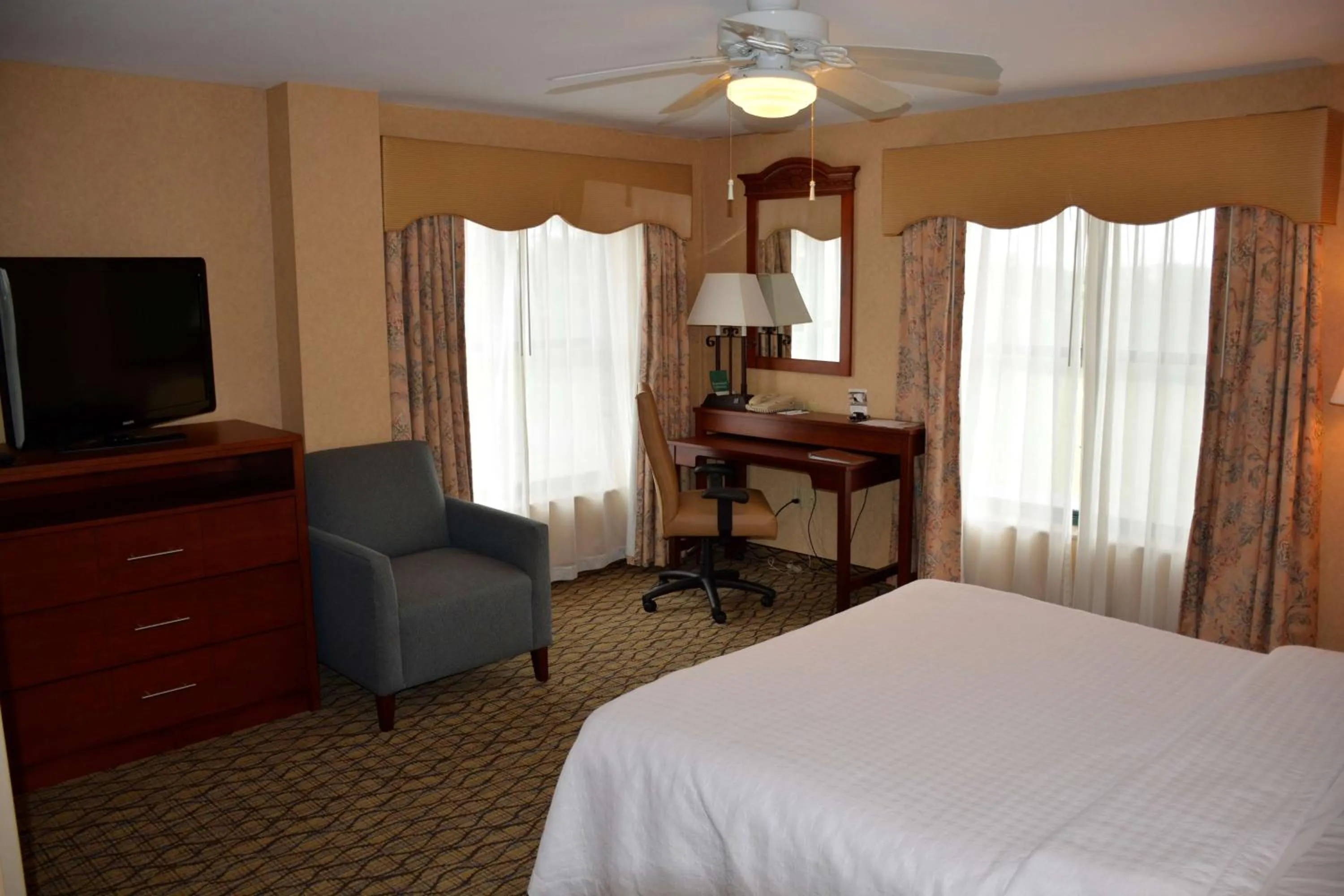 Bed in Homewood Suites by Hilton Brighton