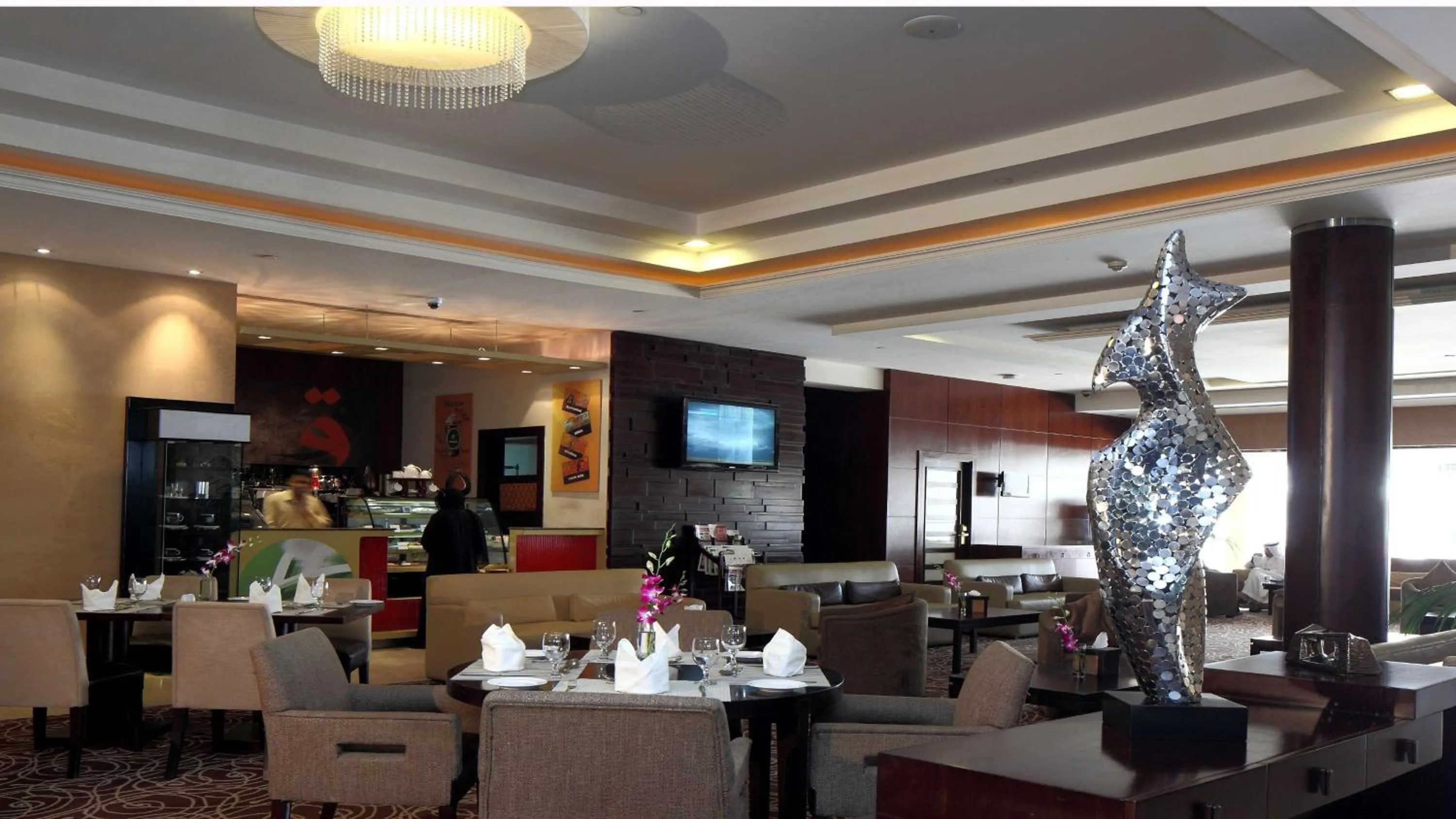 Lounge or bar in Holiday Inn Al Khobar - Corniche by IHG