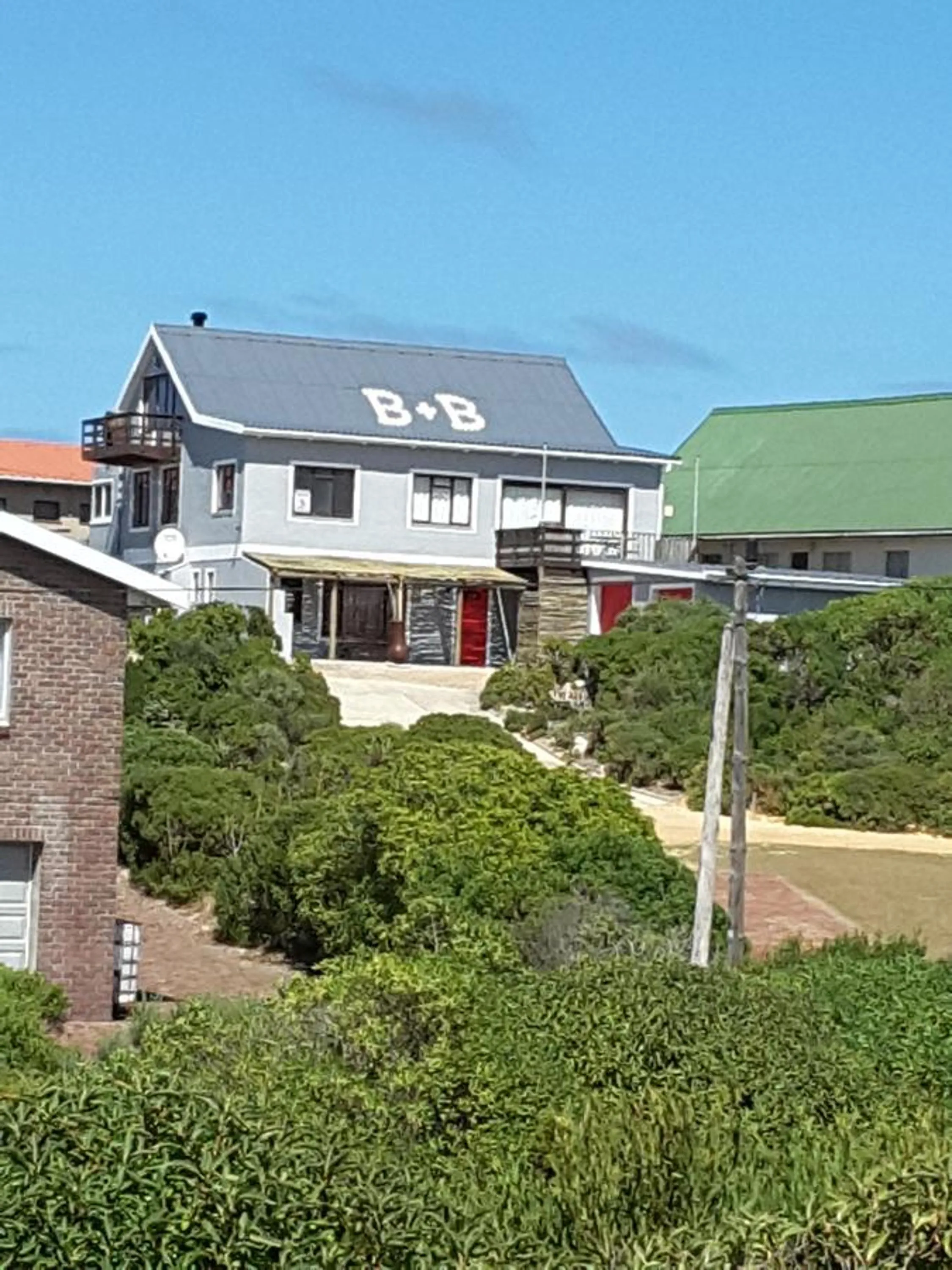 Facade/entrance in The-Ark B&B