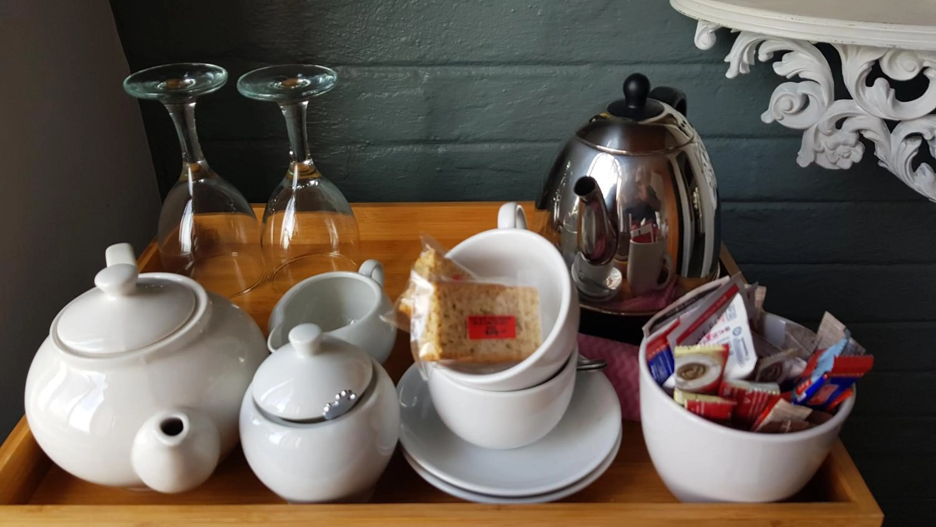 Coffee/tea facilities in The-Ark B&B