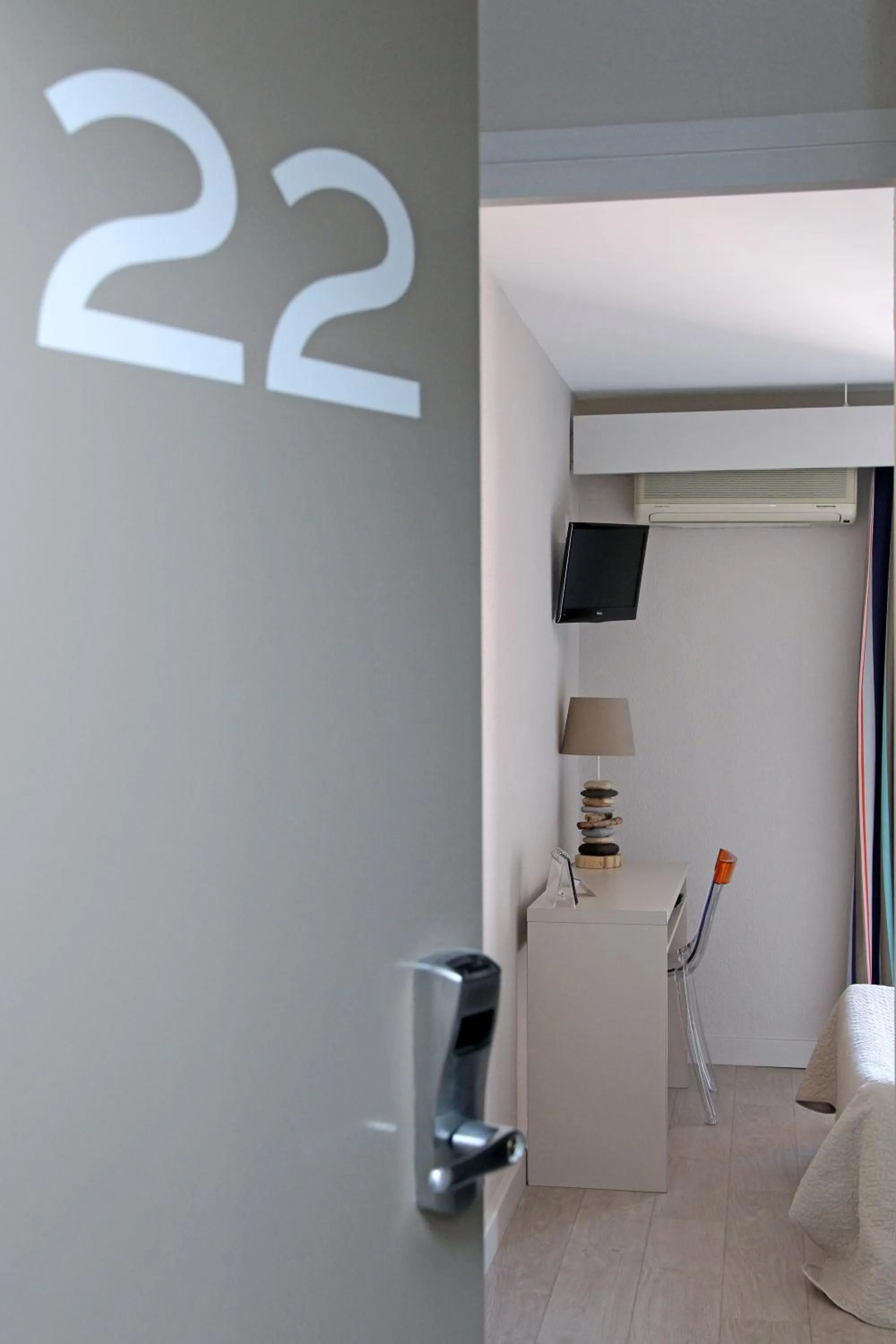 Decorative detail in Hotel Méditerranée