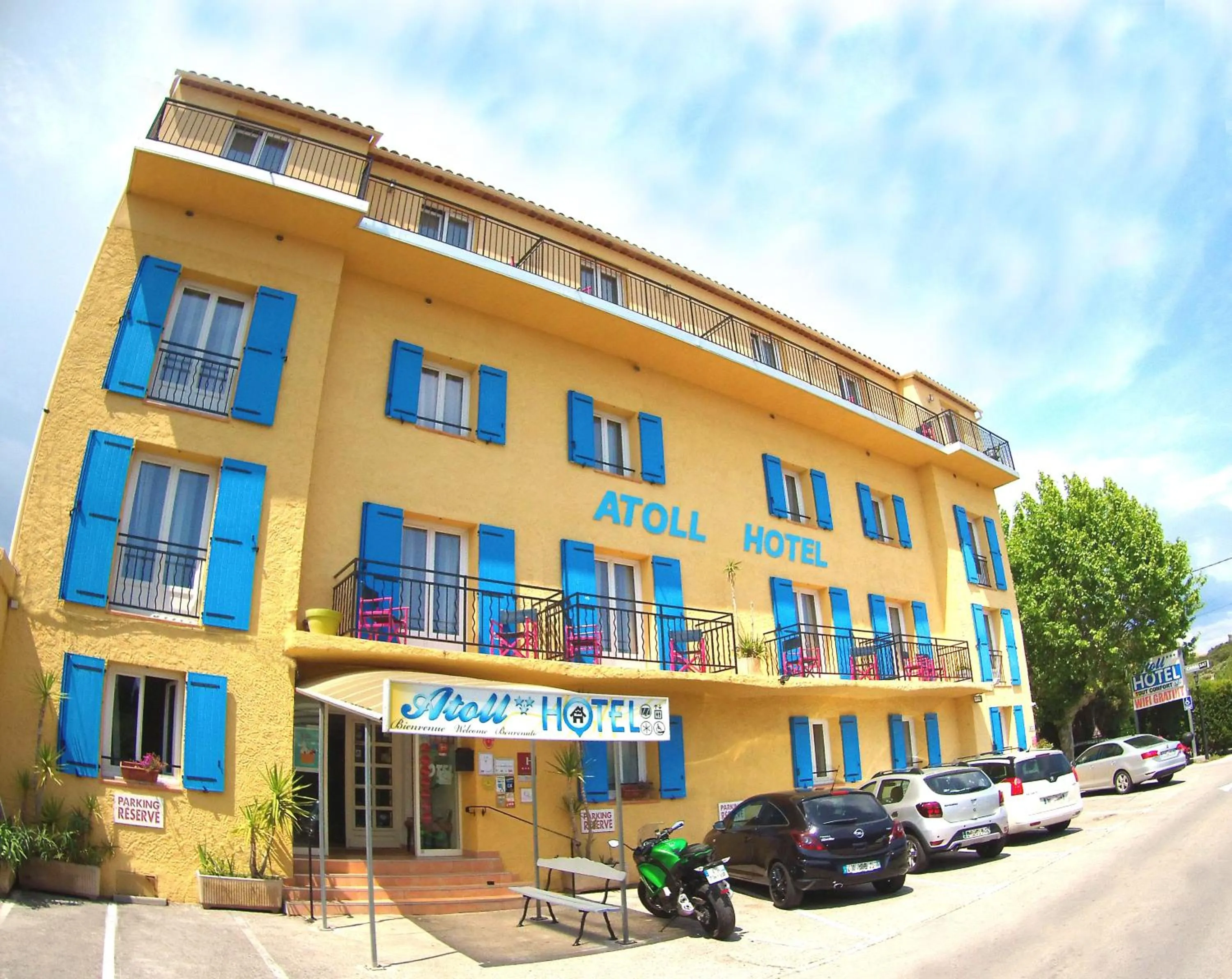 Property building in Atoll Hotel restaurant