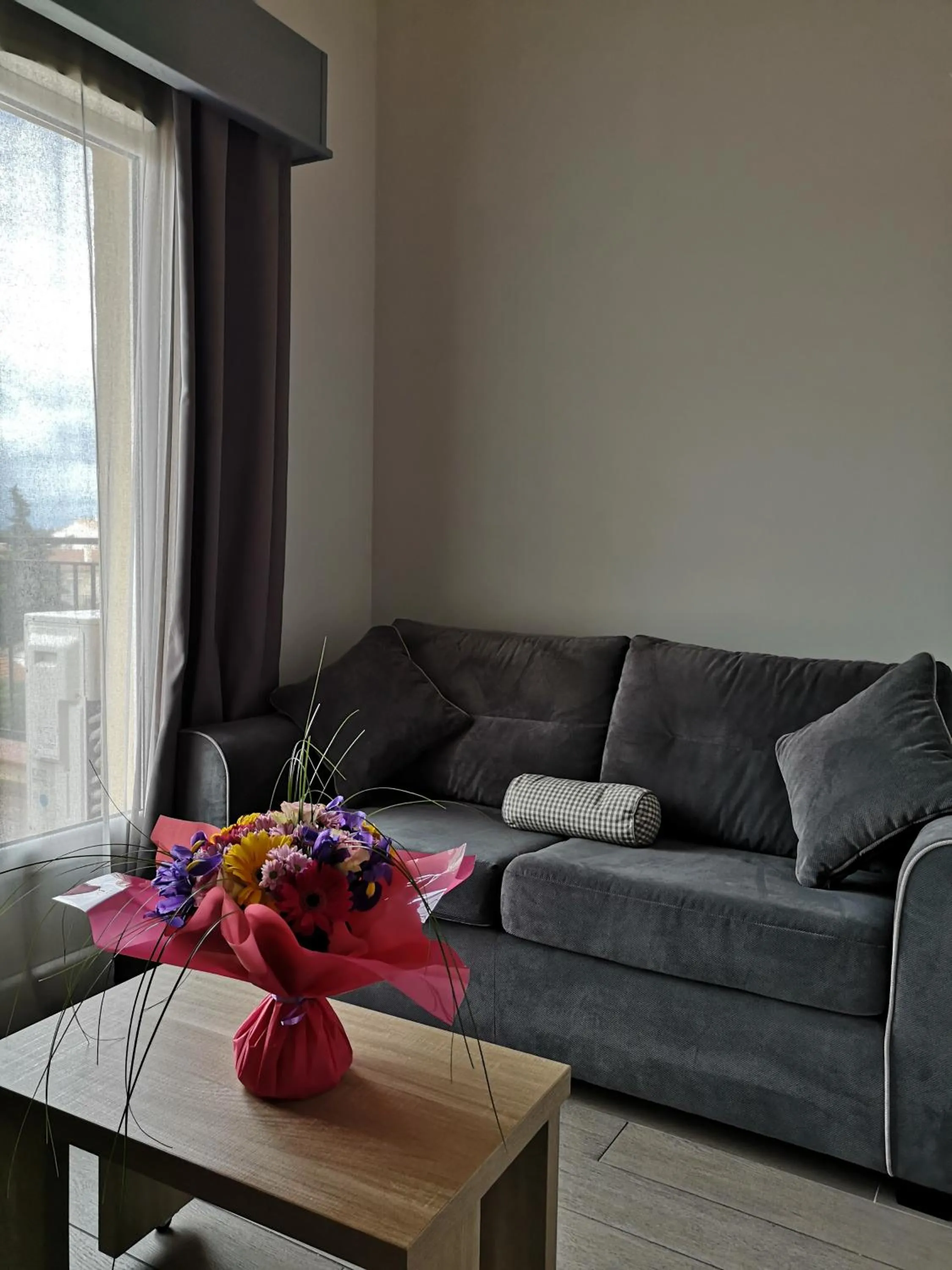 Living room in Atoll Hotel restaurant