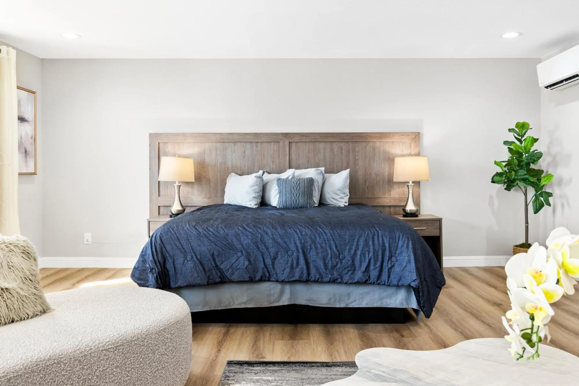 Bedroom, Bed in Serene Vegas Boutique Hotel Las Vegas