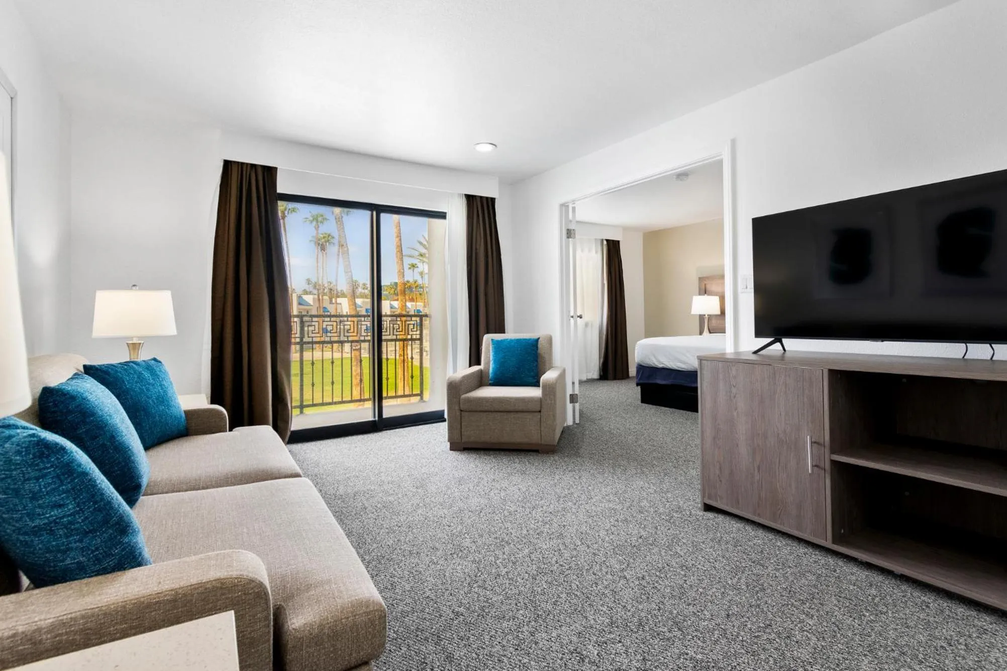 Living room, Bed in Serene Vegas Boutique Hotel Las Vegas