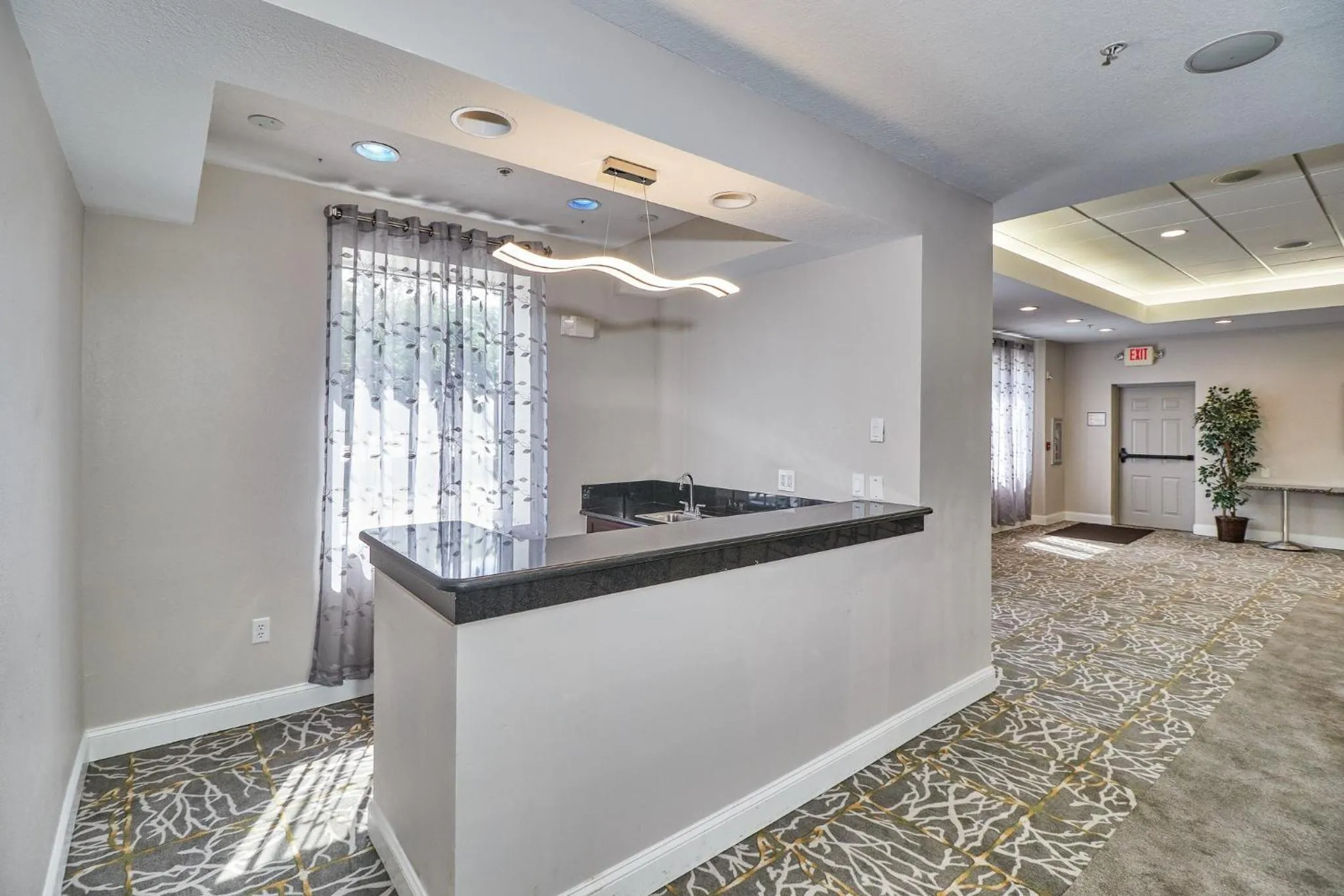 Banquet/Function facilities in Holiday Inn Express Hotel & Suites Clearwater US 19 North by IHG