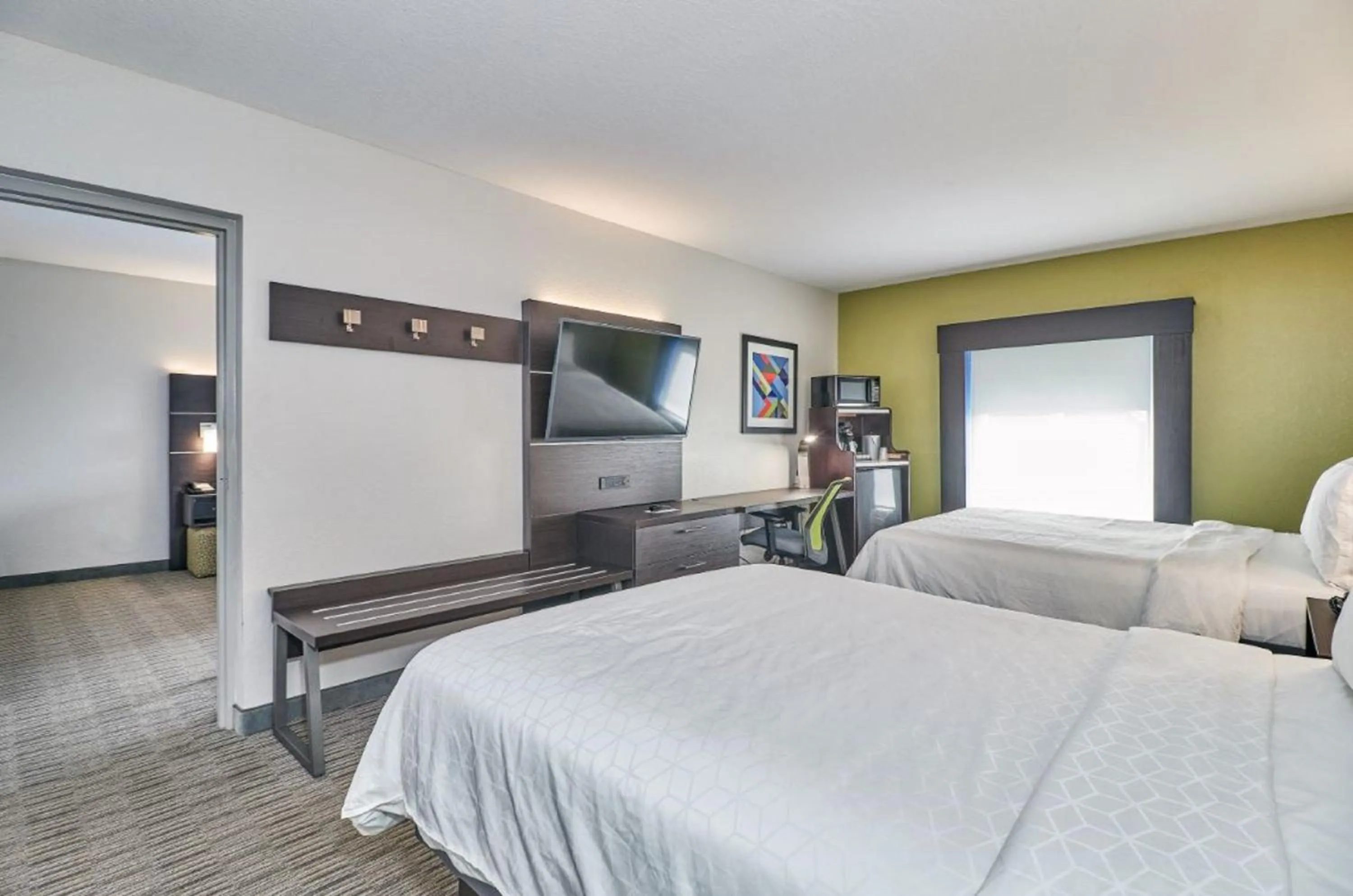 Bed in Holiday Inn Express Hotel & Suites Clearwater US 19 North by IHG