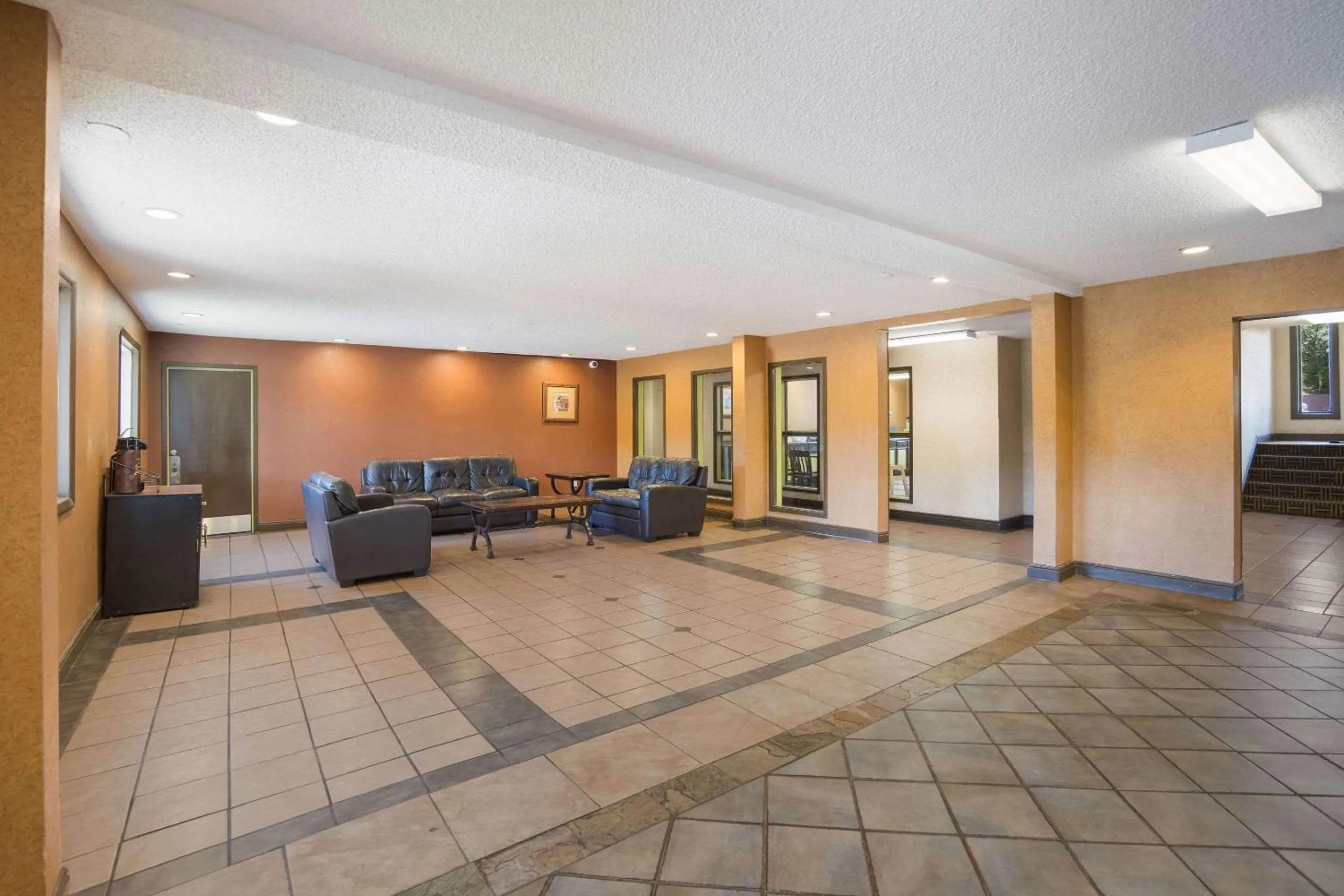 Lobby or reception in Rodeway Inn