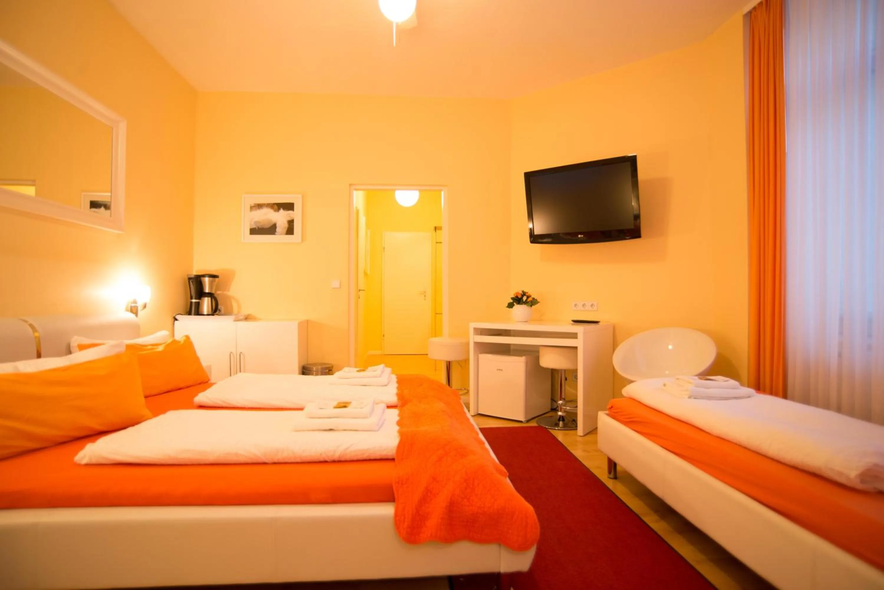 Bed in City Guesthouse Pension Berlin