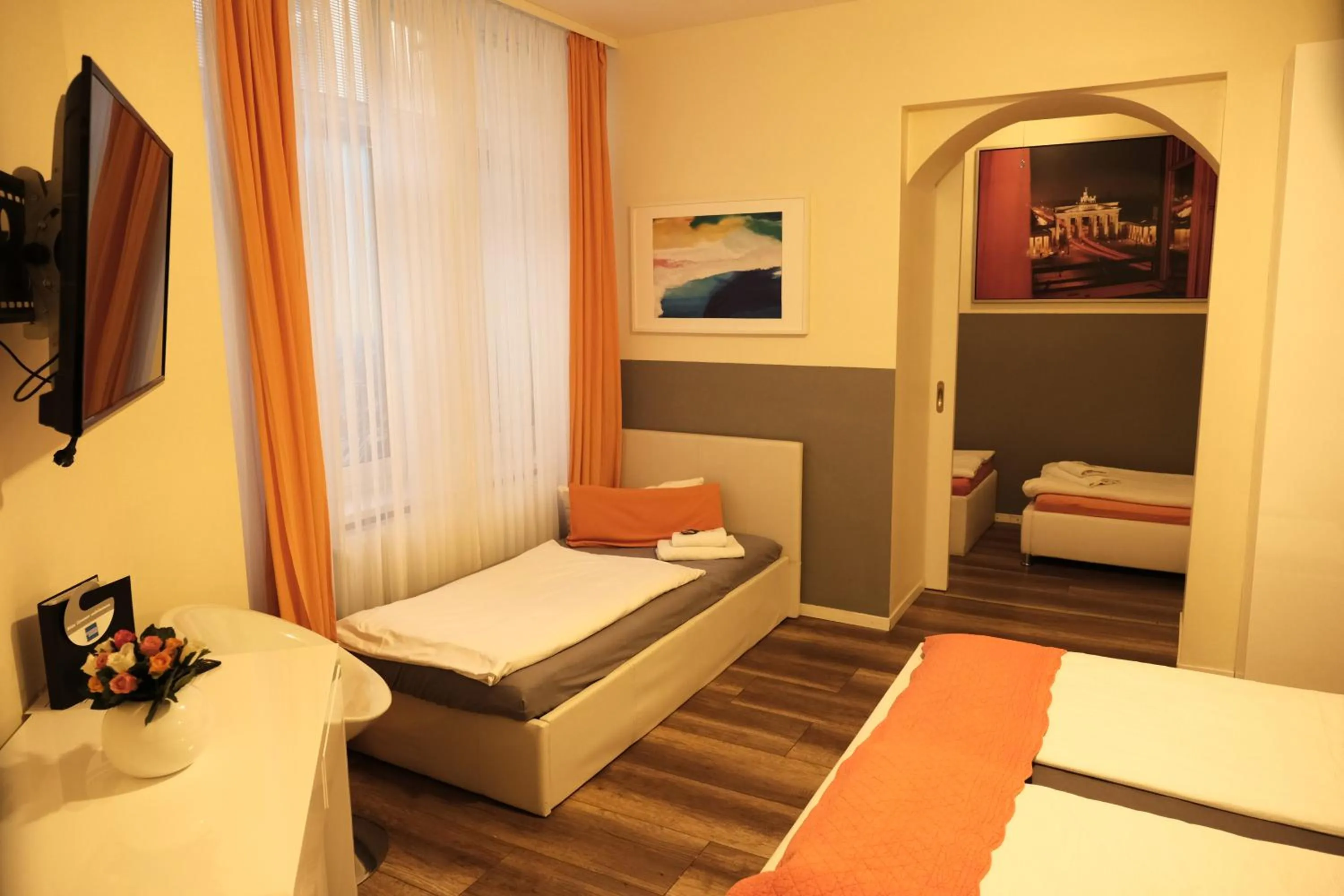 Bed in City Guesthouse Pension Berlin