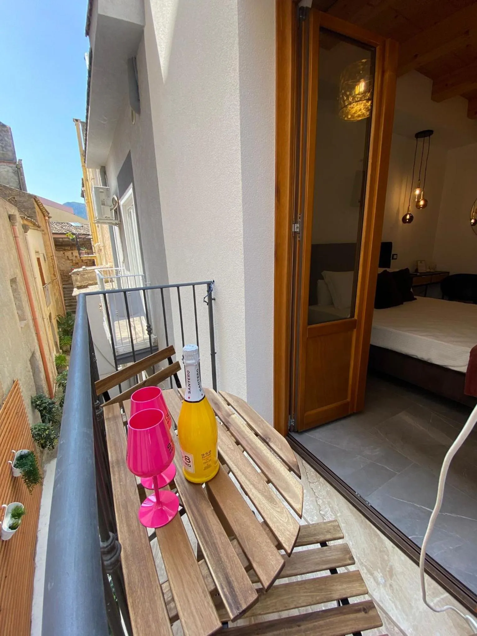 Balcony/Terrace, Bed in Atrium