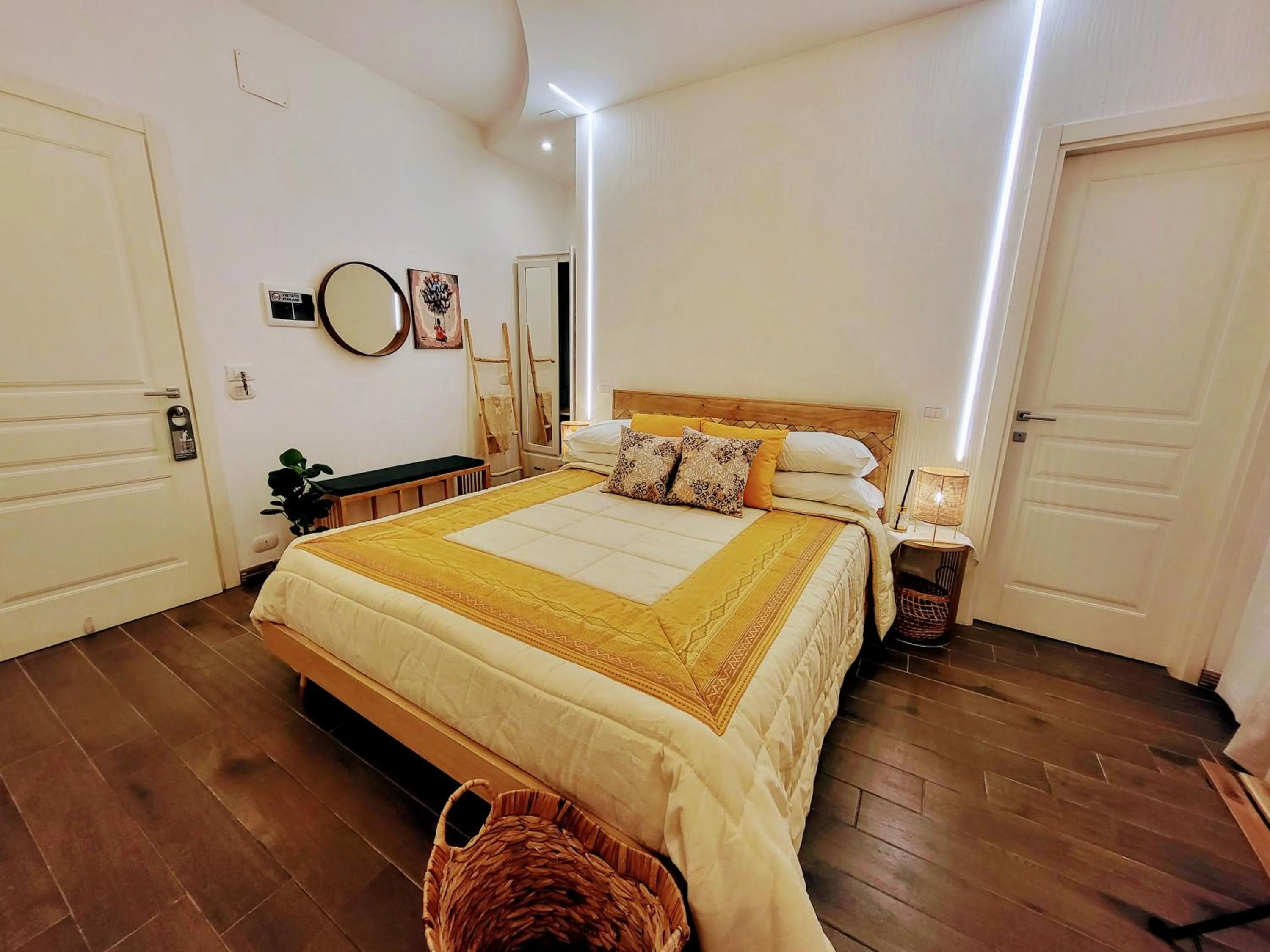 Bedroom, Bed in Atrium