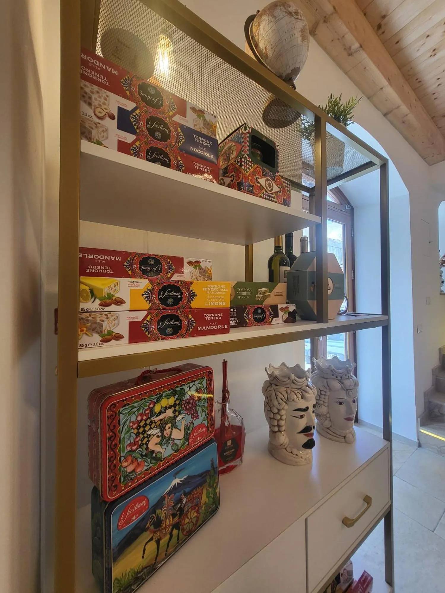 Decorative detail in Atrium