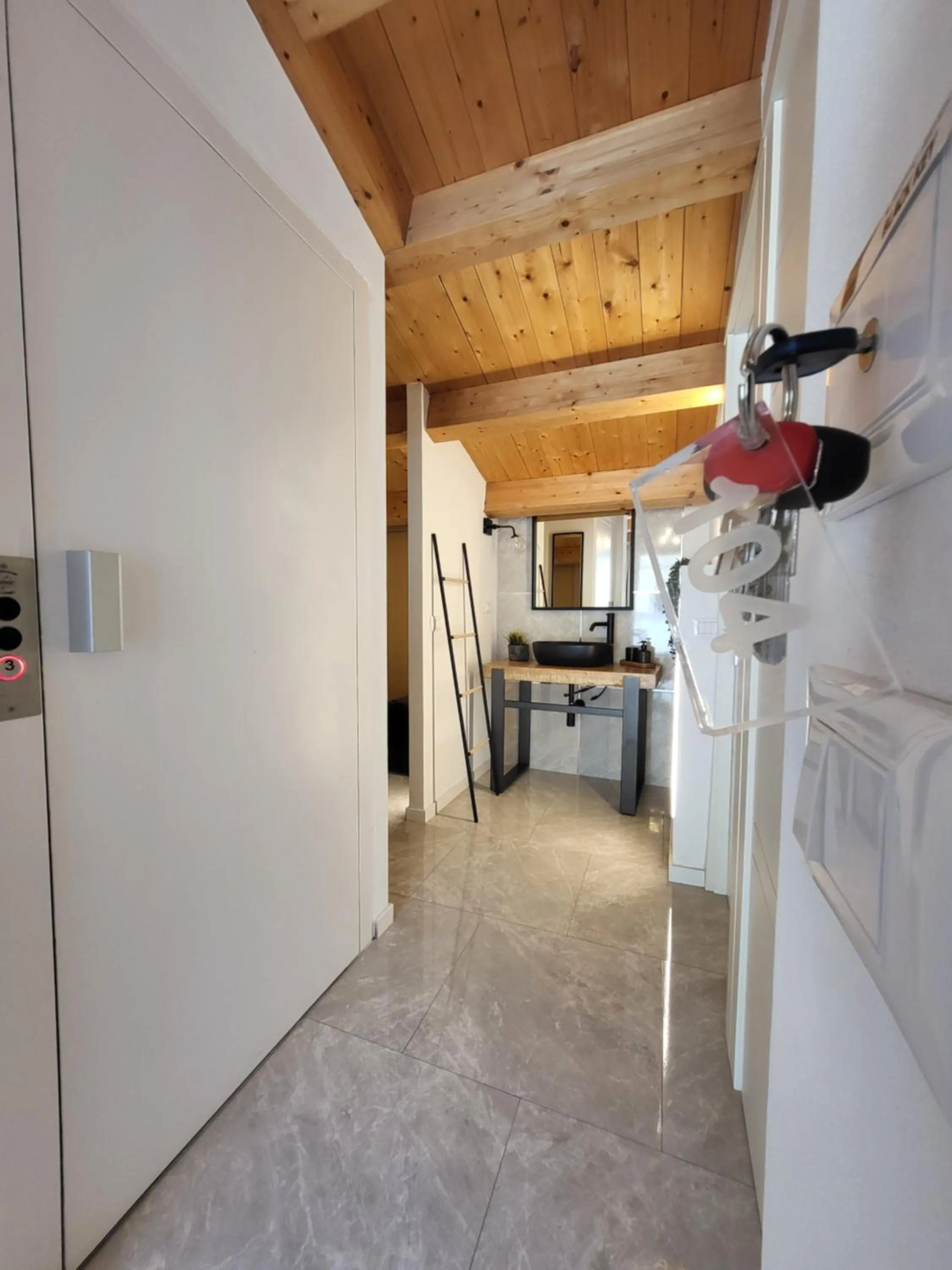 hair dresser in Atrium