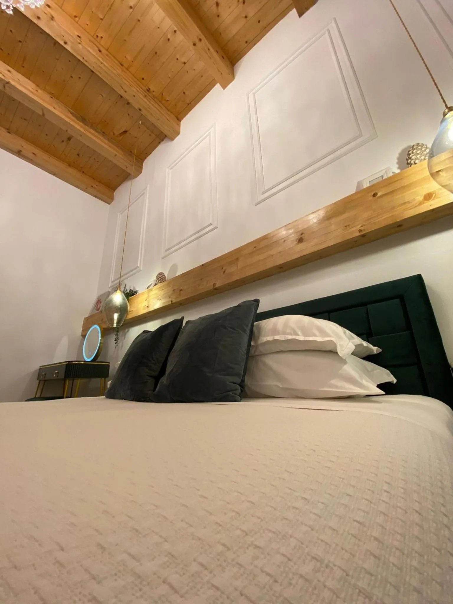 Bedroom, Bed in Atrium