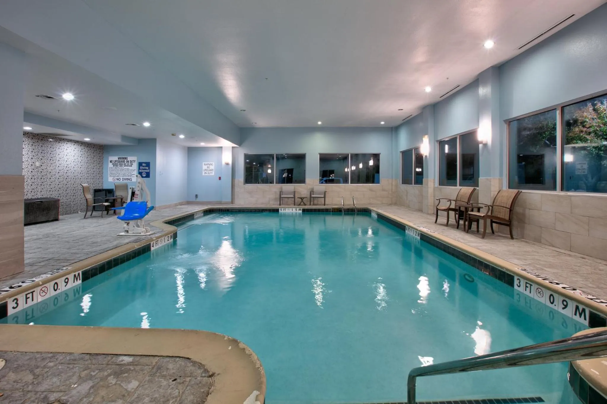 Swimming pool in Holiday Inn Express & Suites North Dallas at Preston by IHG
