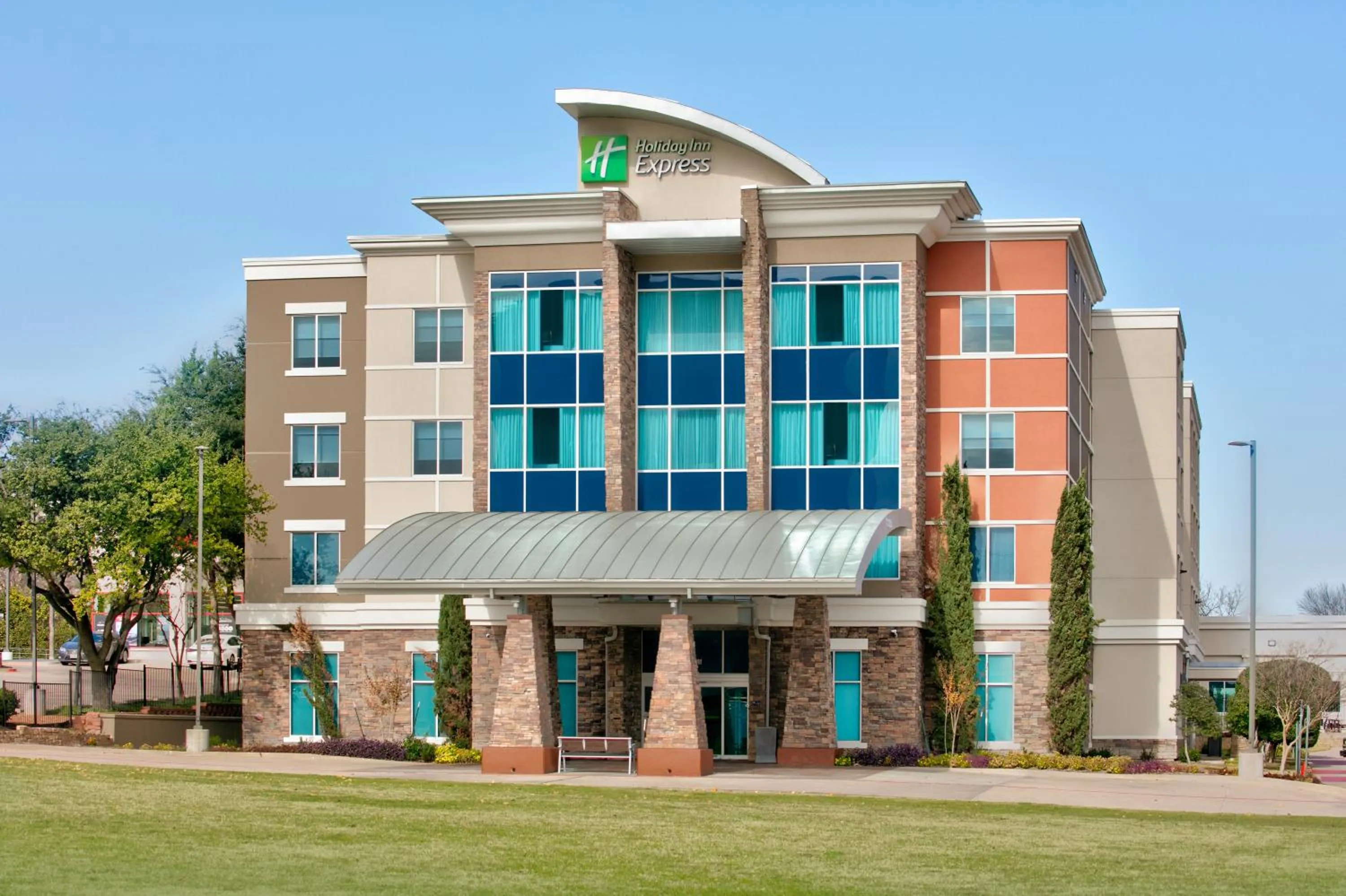 Property building in Holiday Inn Express & Suites North Dallas at Preston by IHG