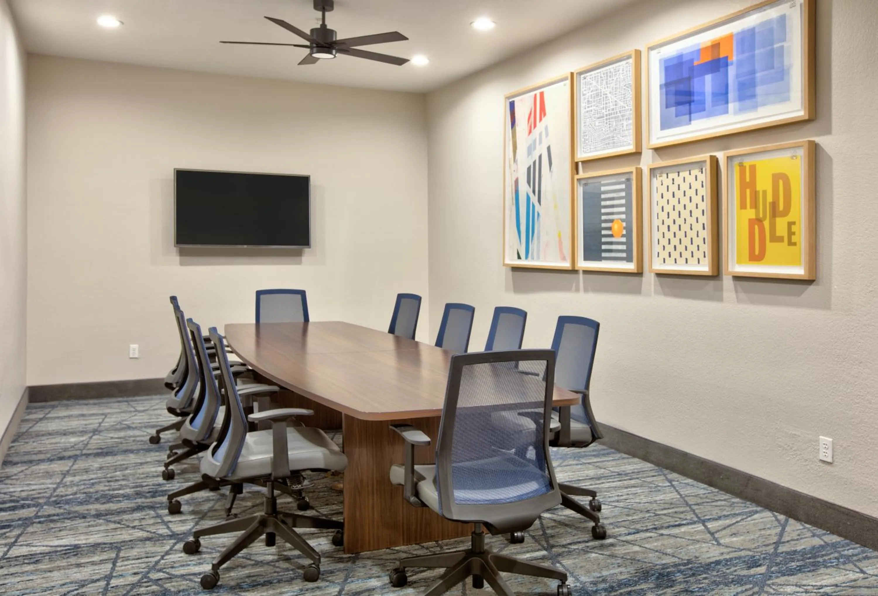 Meeting/conference room in Holiday Inn Express & Suites North Dallas at Preston by IHG