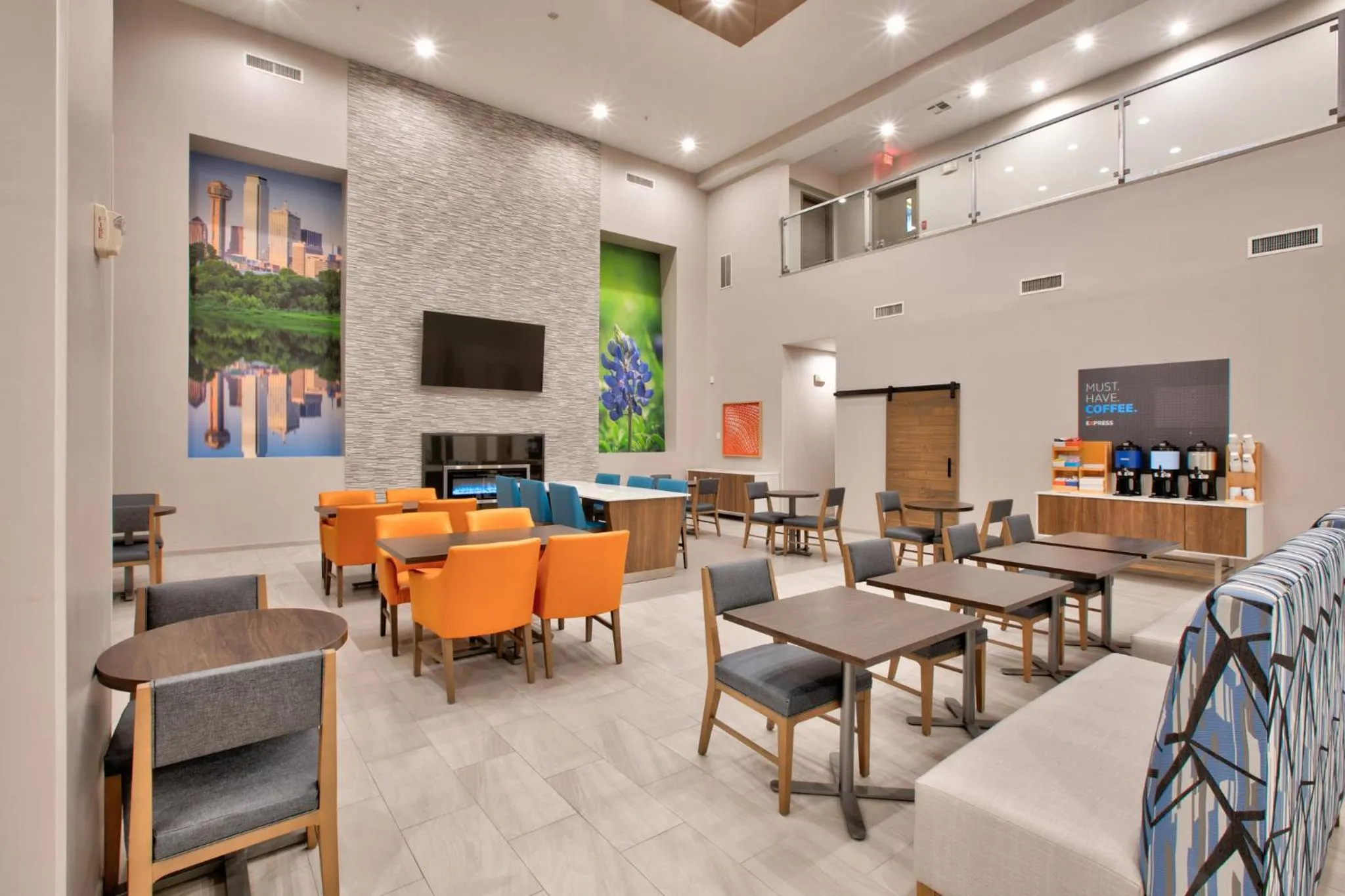 Breakfast in Holiday Inn Express & Suites North Dallas at Preston by IHG