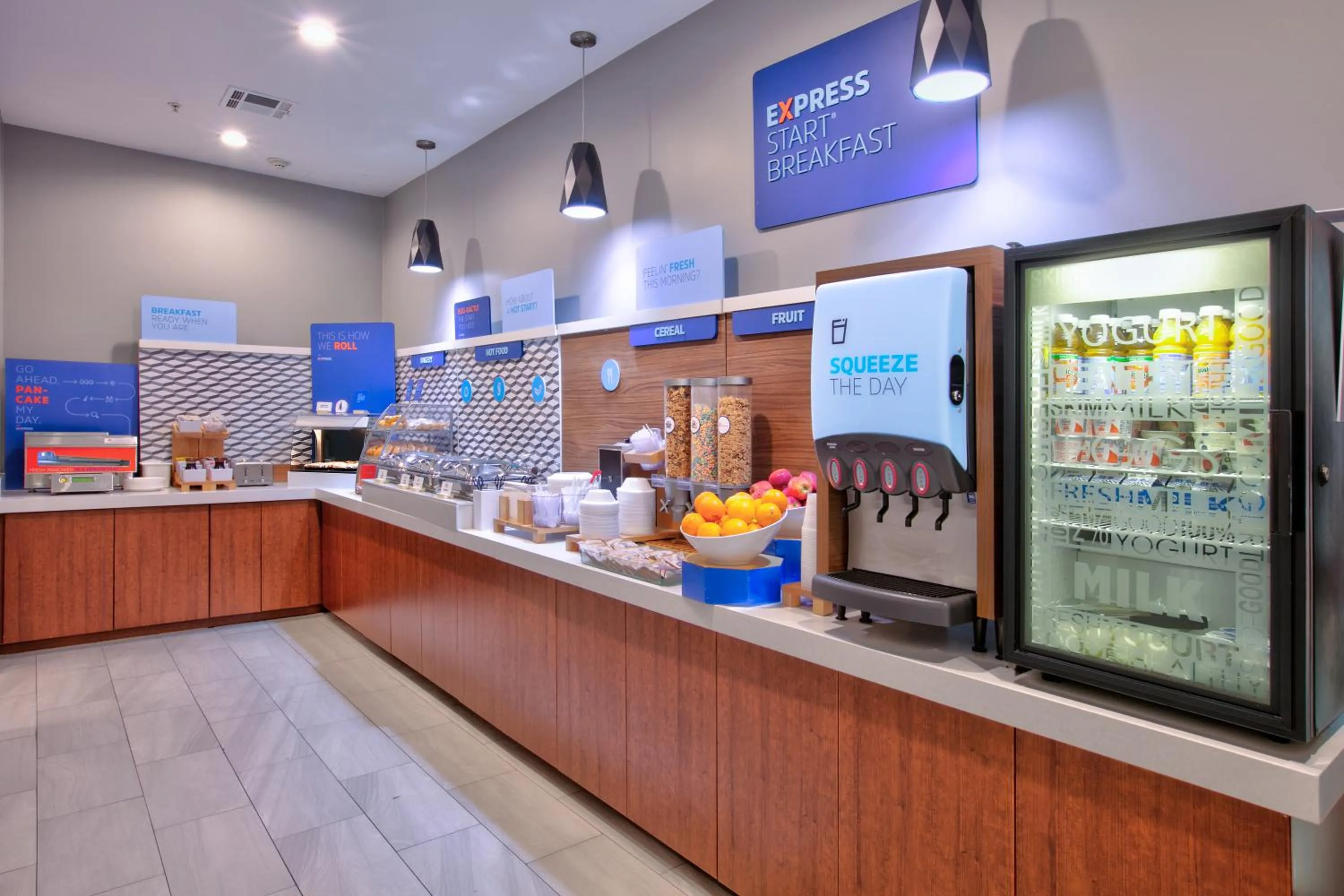 Food and drinks in Holiday Inn Express & Suites North Dallas at Preston by IHG