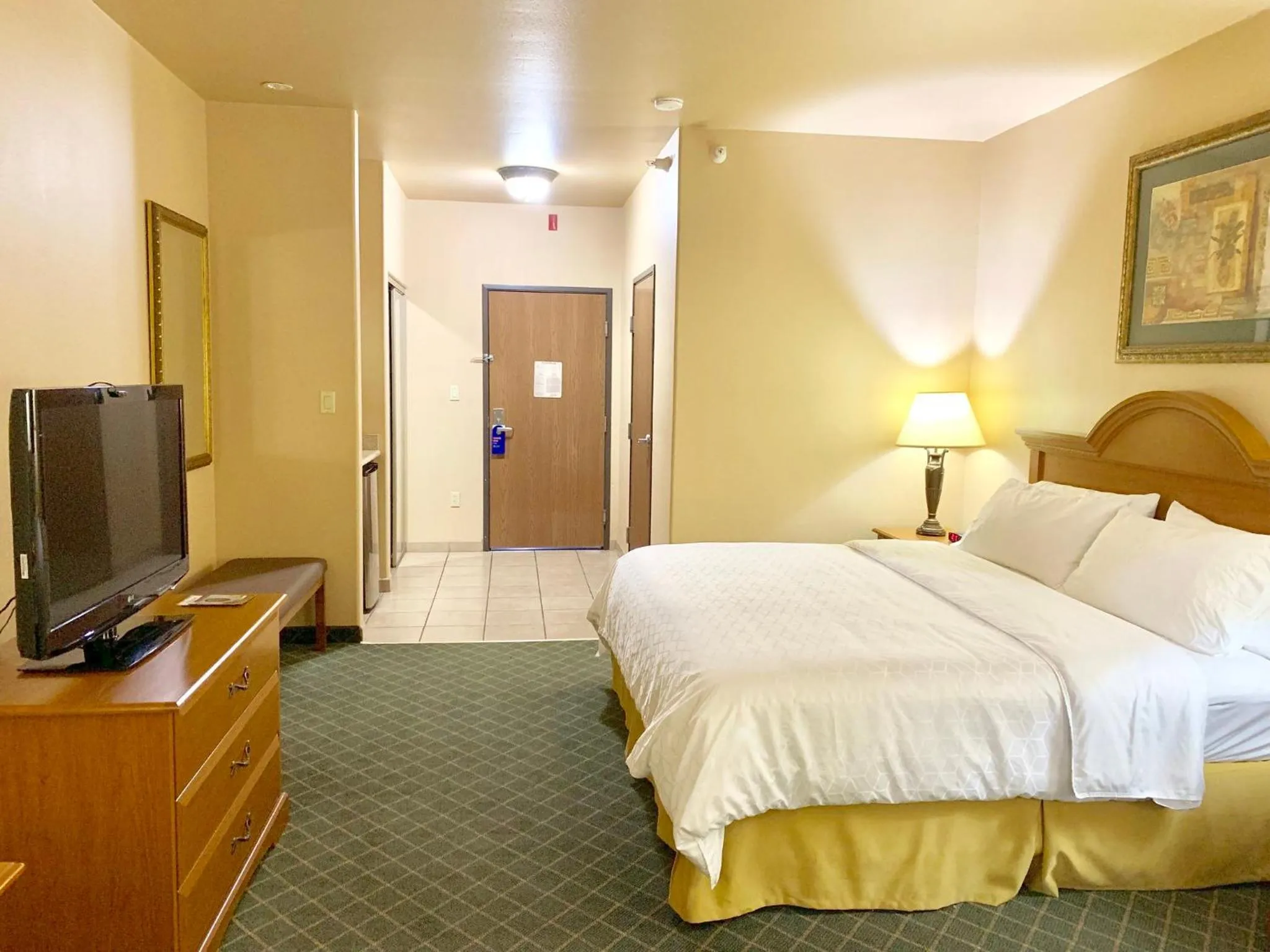Photo of the whole room, Bed in Holiday Inn Express Hotel and Suites Alice by IHG