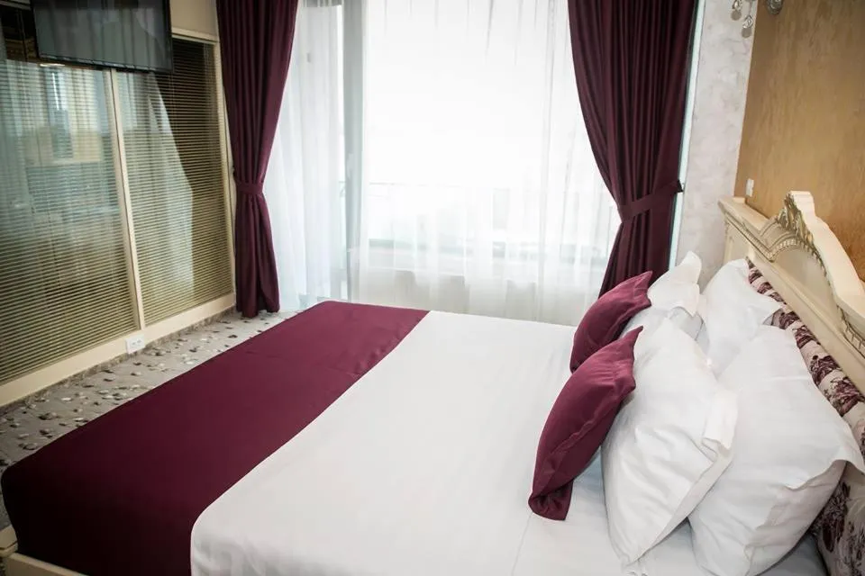 Bed in Almar Lake View Boutique H Adults Only