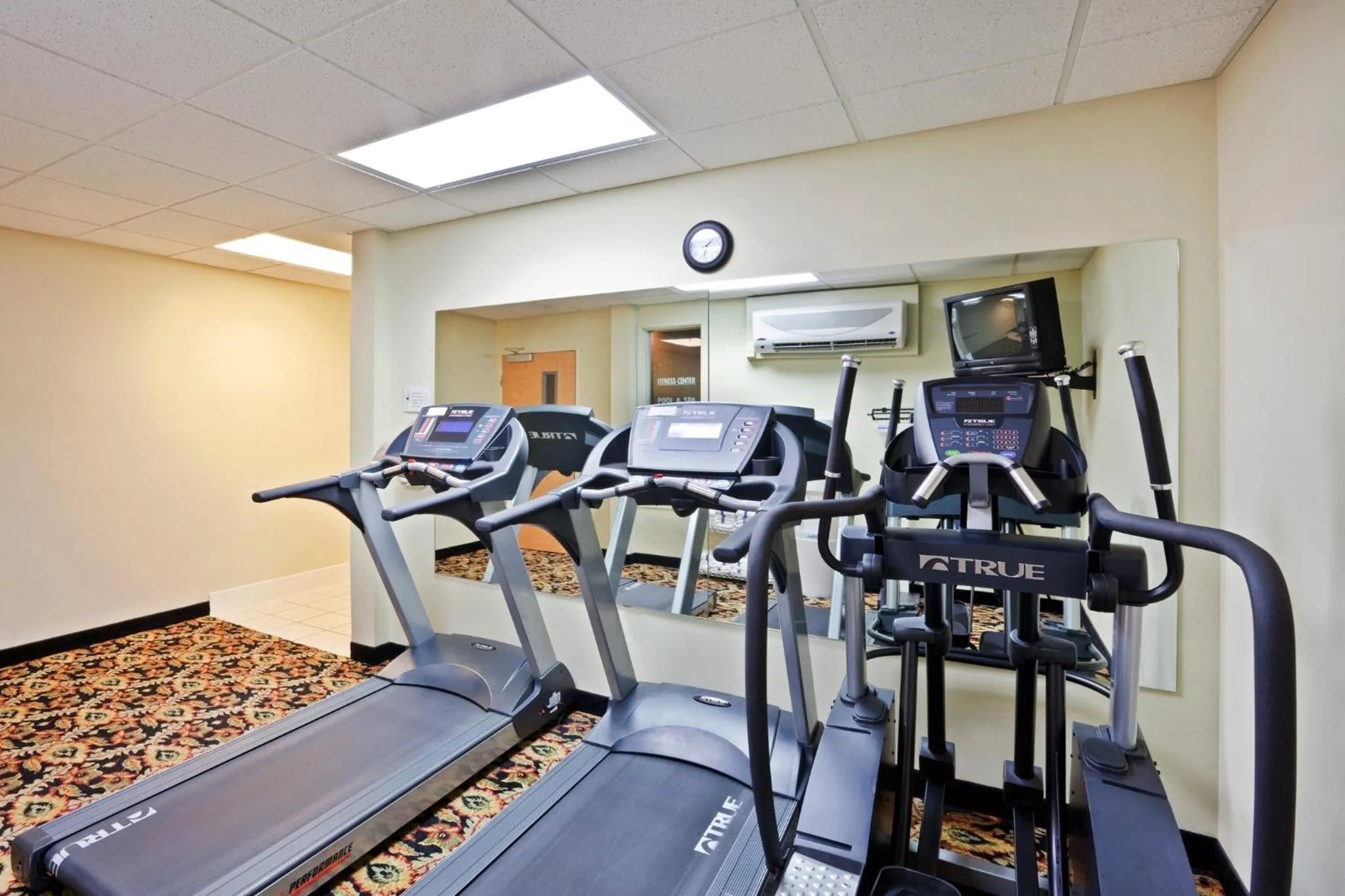Fitness centre/facilities in Holiday Inn Express Corvallis-On the River by IHG