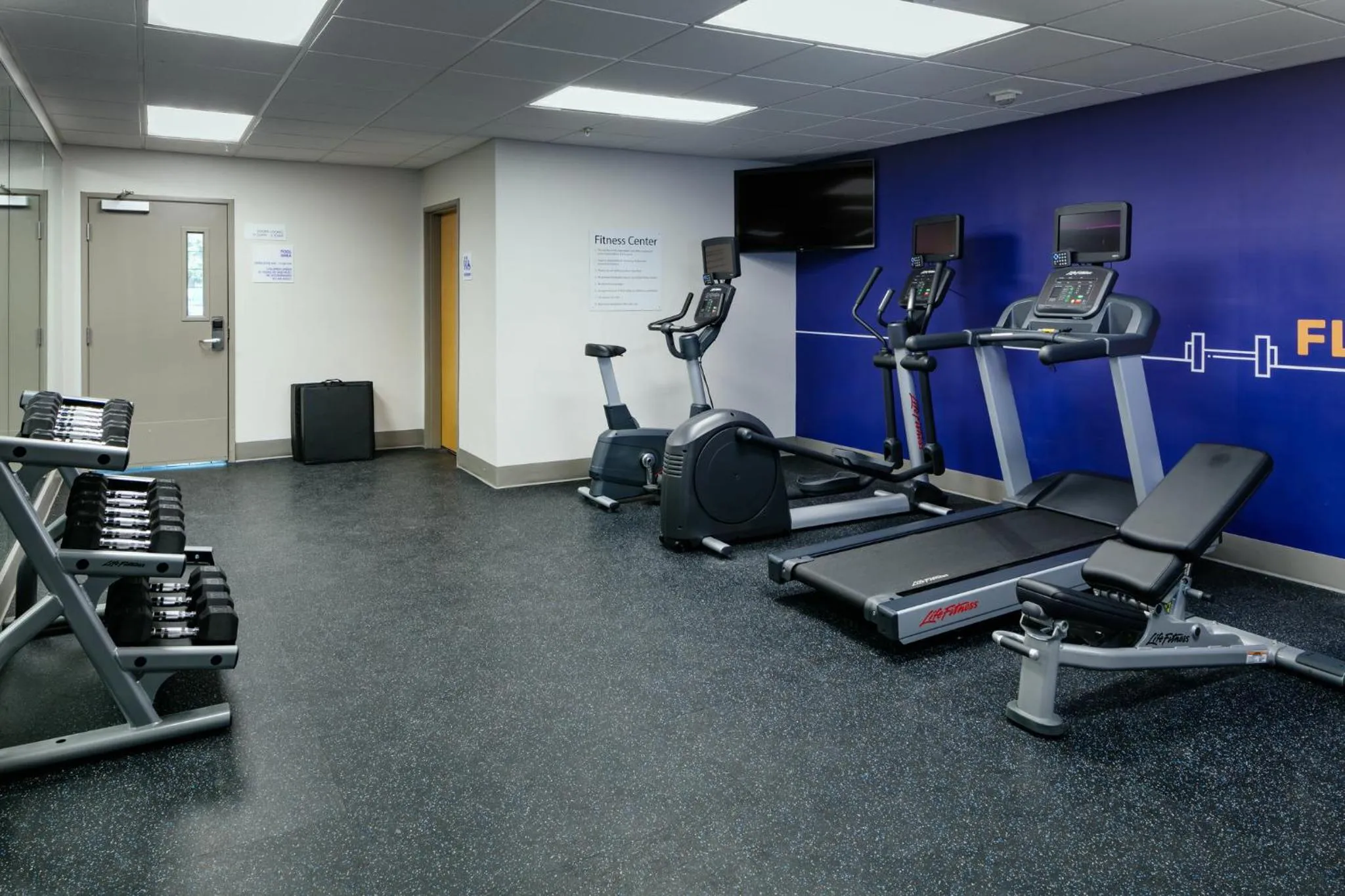 Fitness centre/facilities in Holiday Inn Express Corvallis-On the River by IHG
