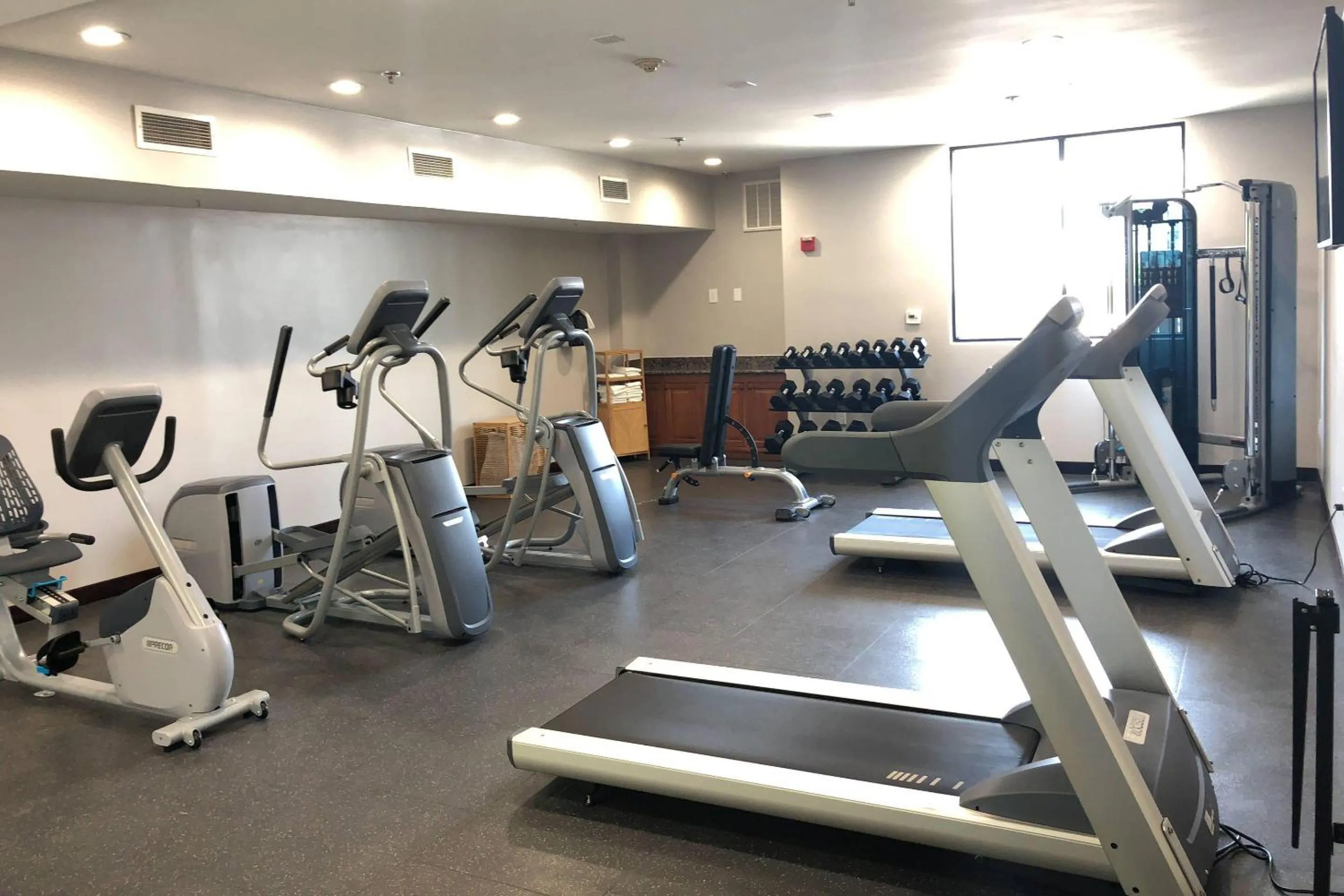 Fitness centre/facilities in Country Inn & Suites by Radisson, San Jose International Airport, CA